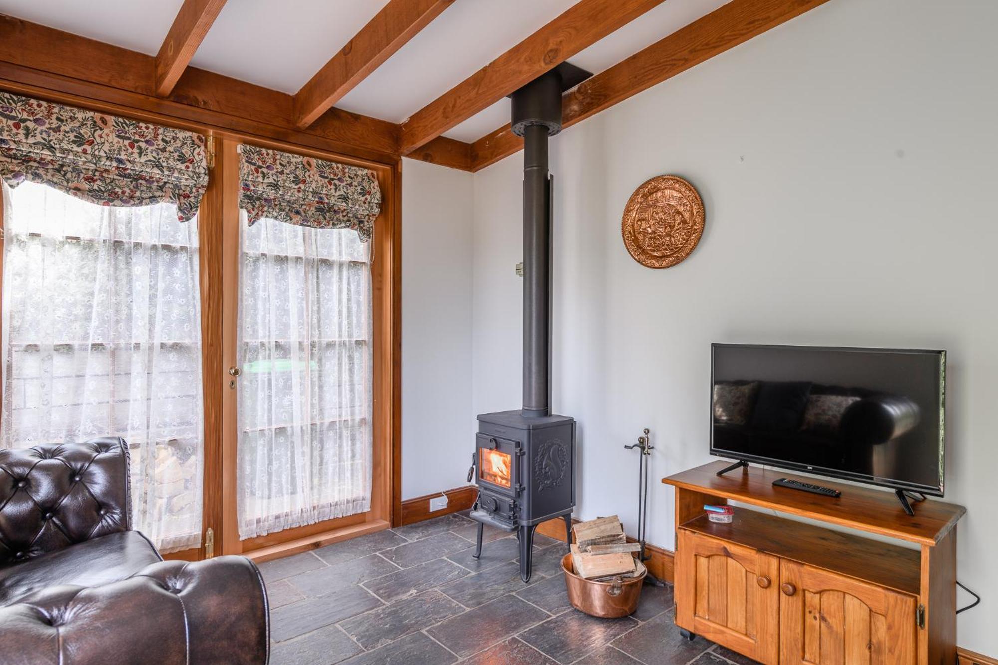 Armory One-Bedroom Cottage - Photo 16