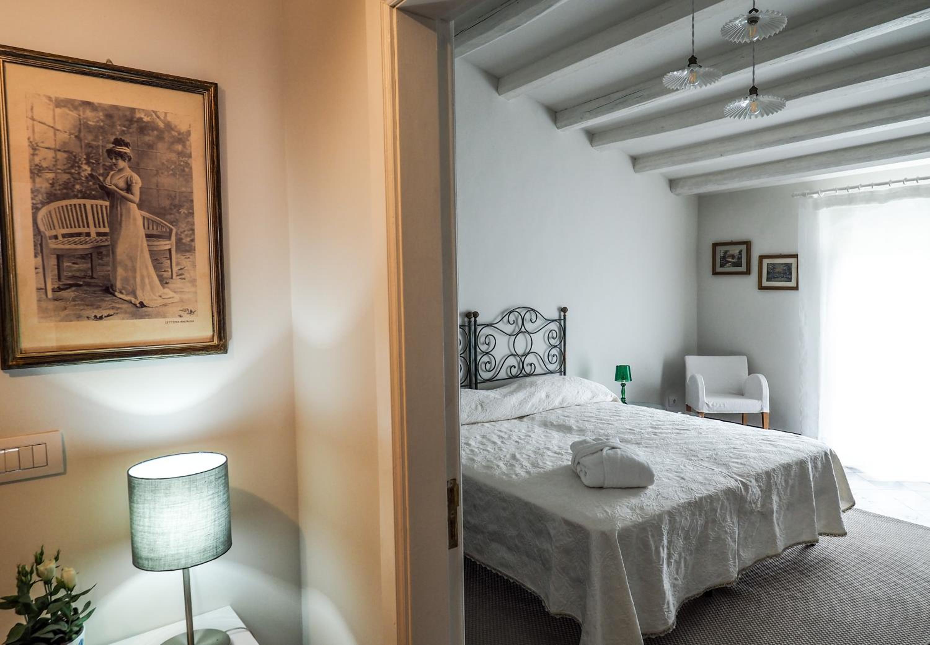Deluxe Double Room - Photo 1