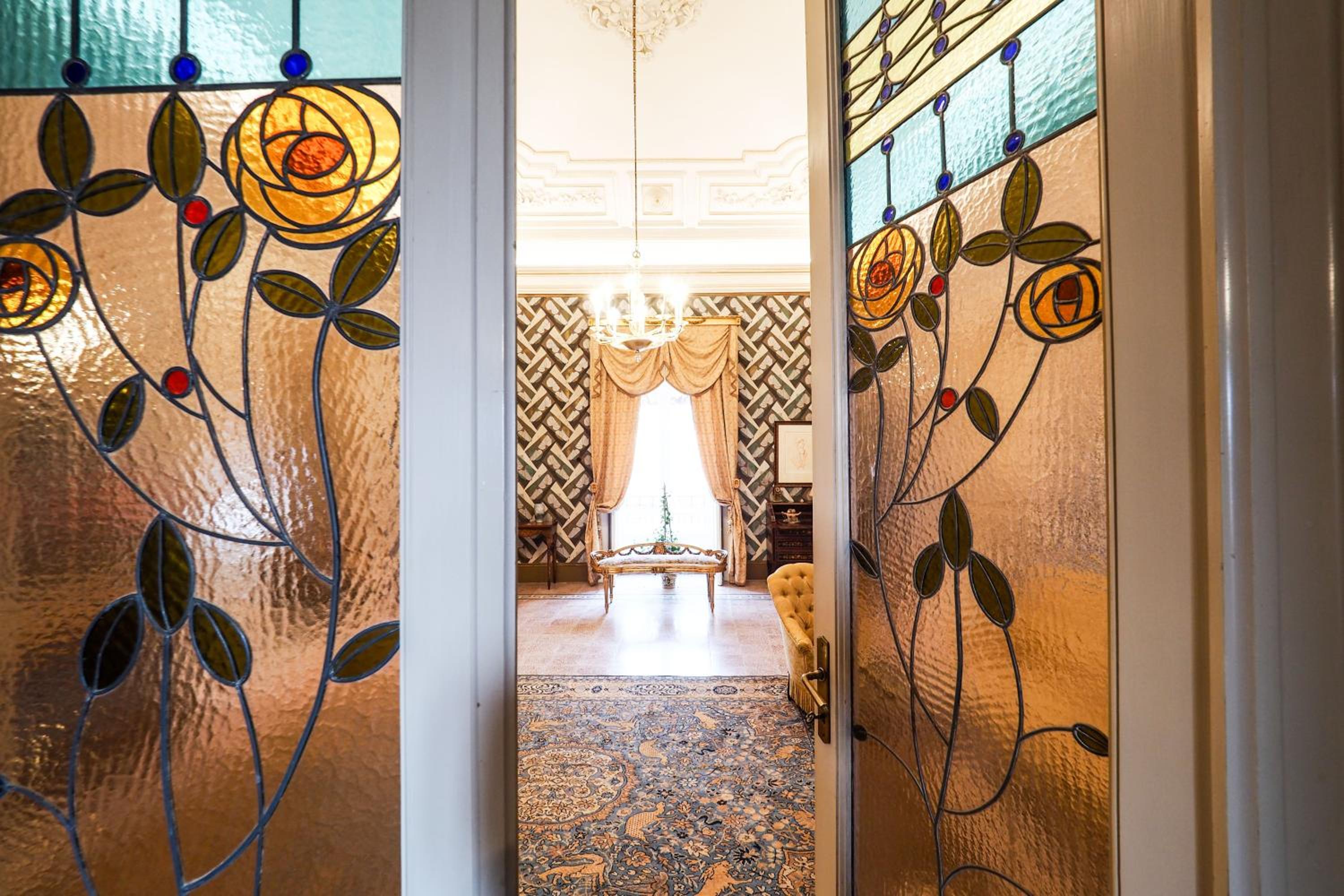 Suite with Balcony - Photo 13