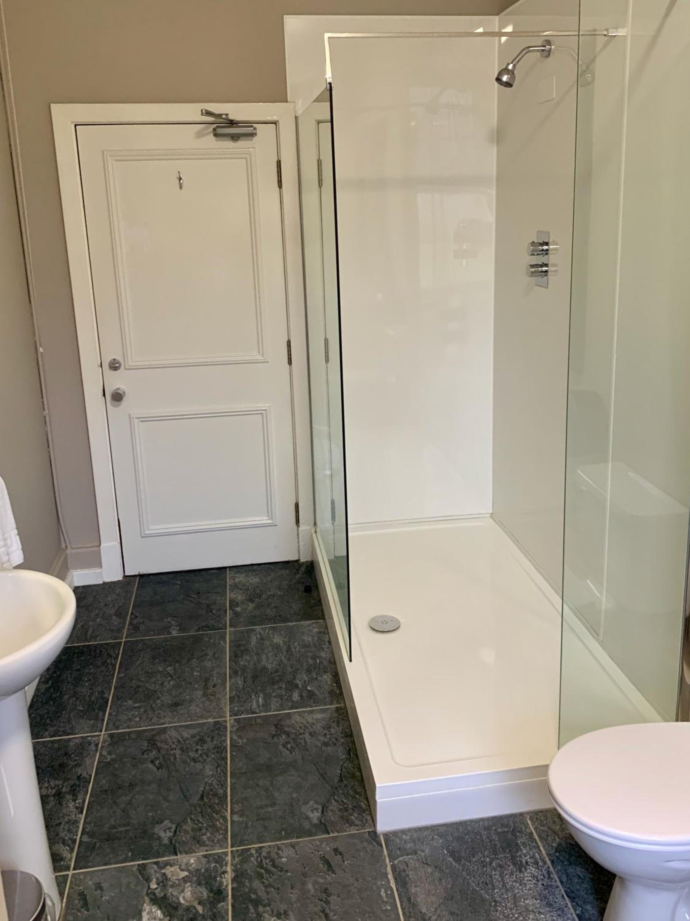 Double Room with Shared Bathroom photo 3