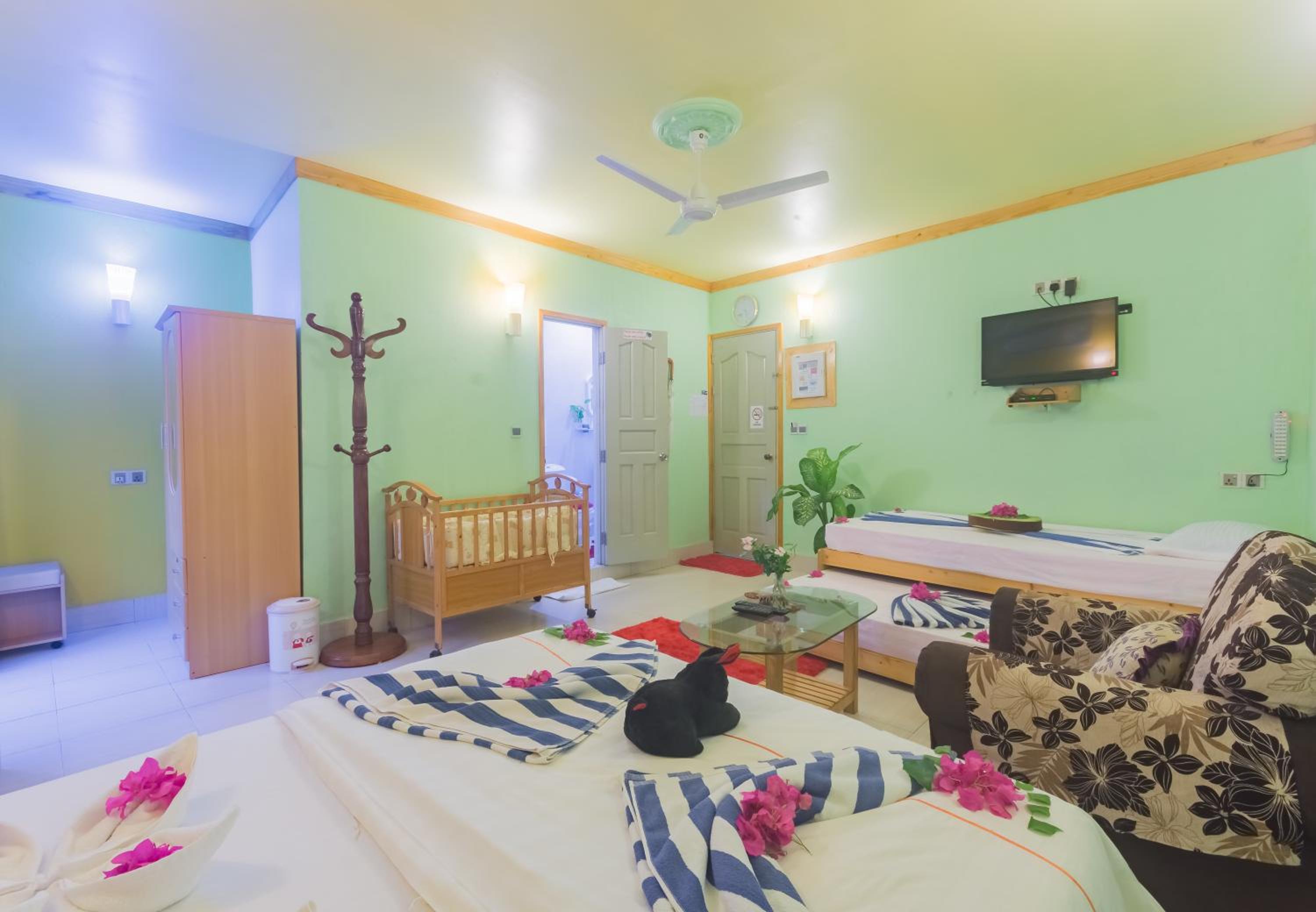 Family Room (10% off on Excursions, Food & Beverages) photo 2