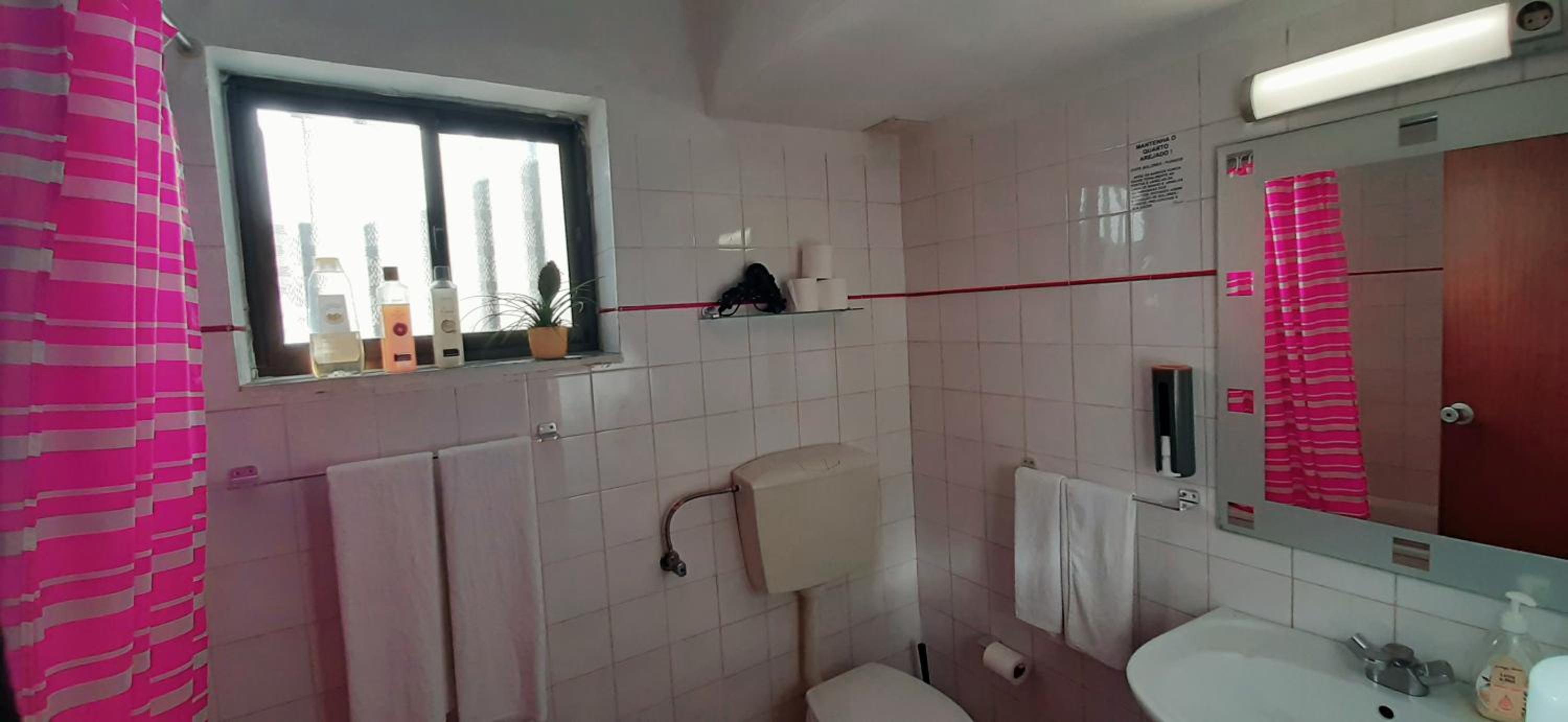 Double Room - Photo 8