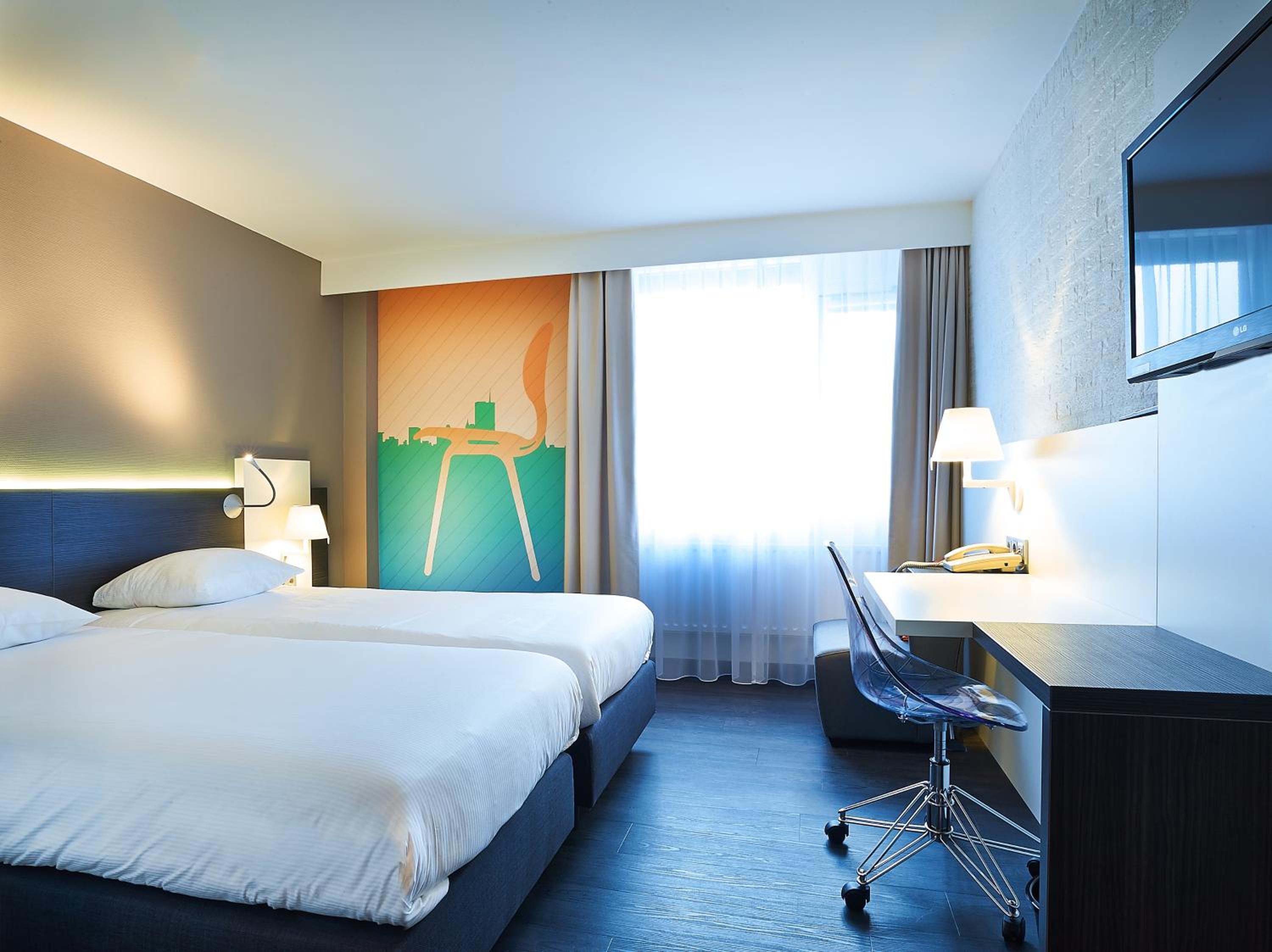 Standard Twin Room - Photo 3