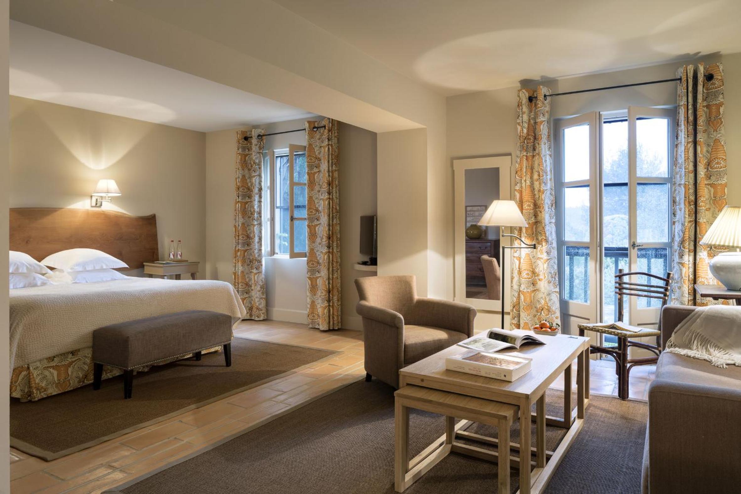 Chambre Deluxe at Baumanière – Les Baux de Provence Chambre Deluxe at Baumanière – Les Baux de Provence