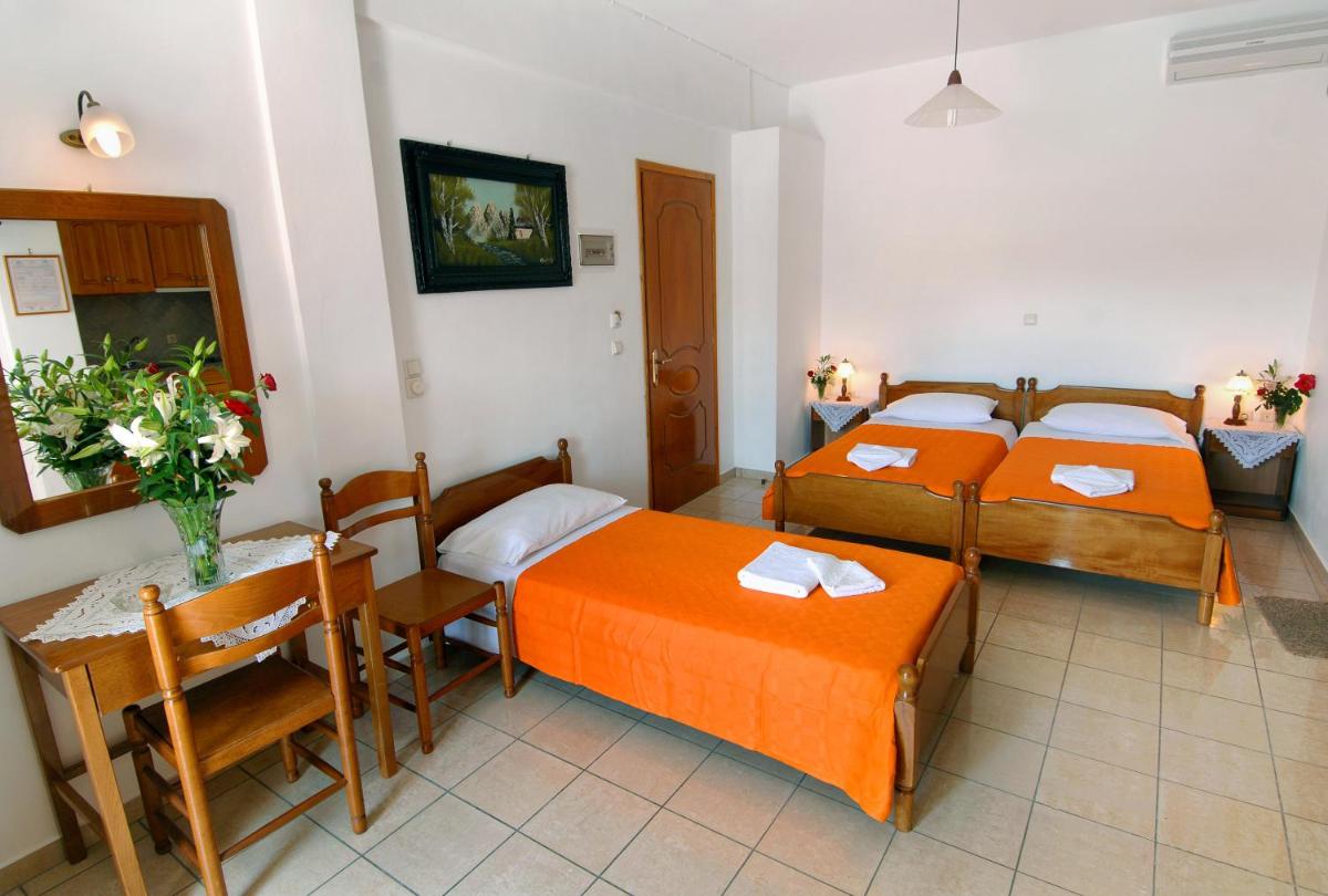 Triple Room photo 2