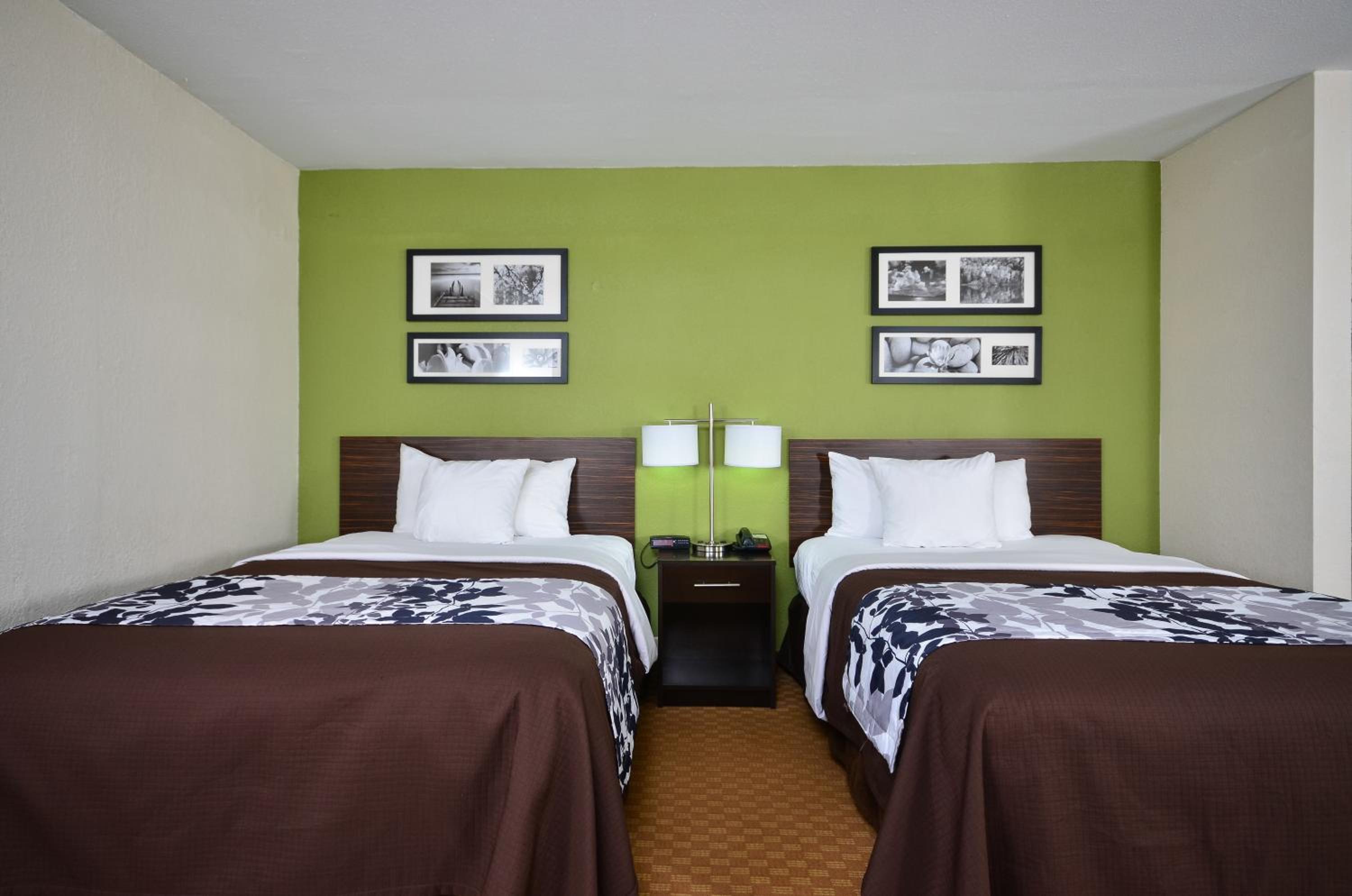 Double Room with Two Double Beds - Non-Smoking - Photo 1