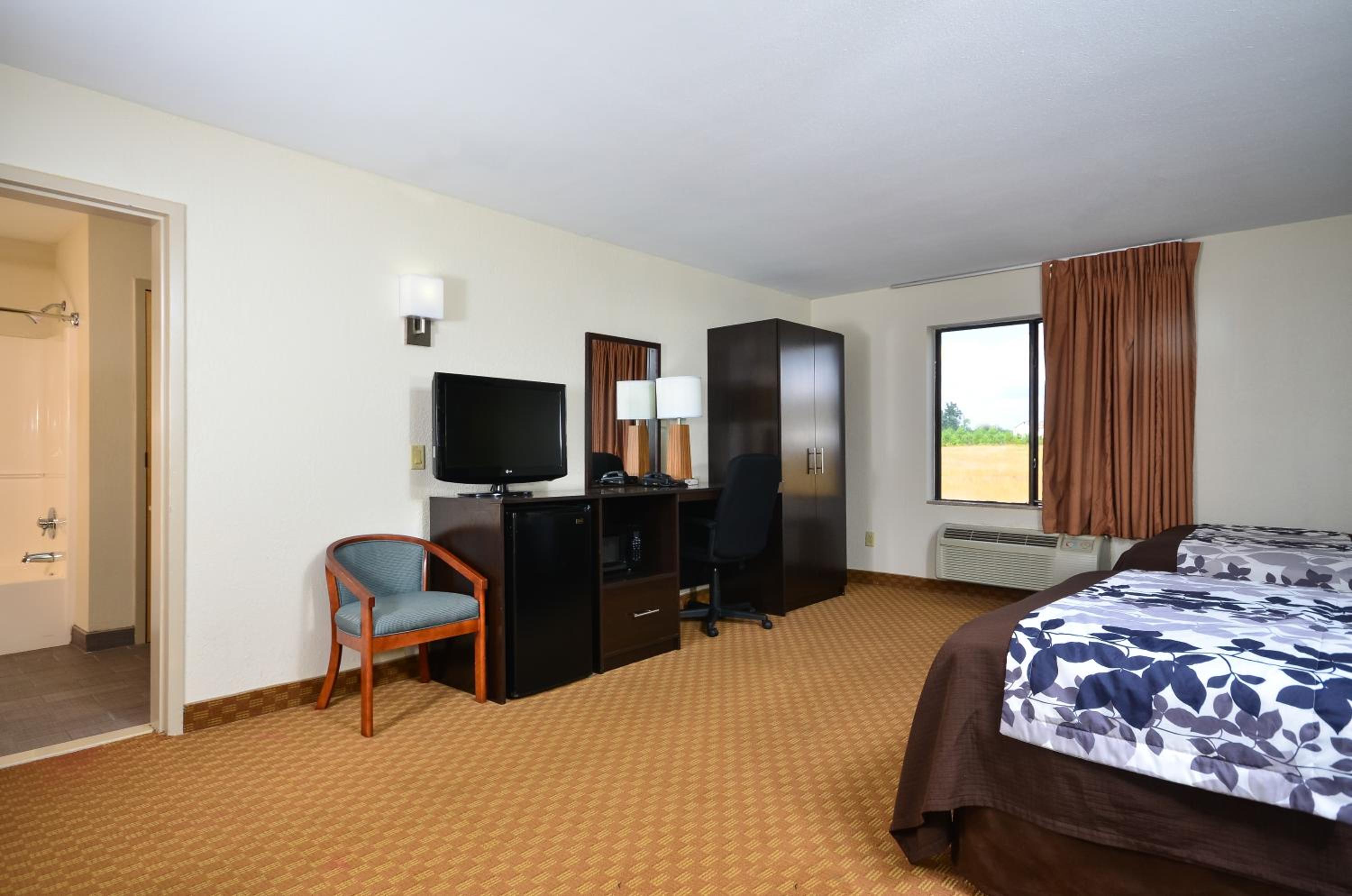 Double Room with Two Double Beds - Non-Smoking - Photo 3