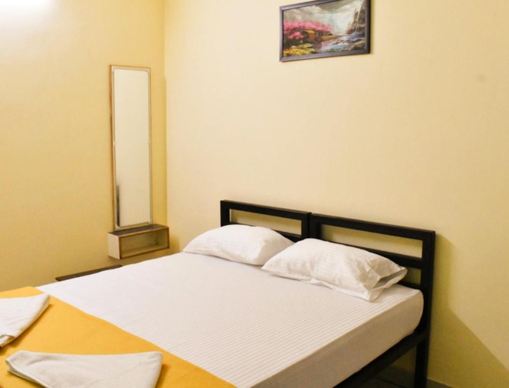 One-Bedroom Apartment - Photo 1