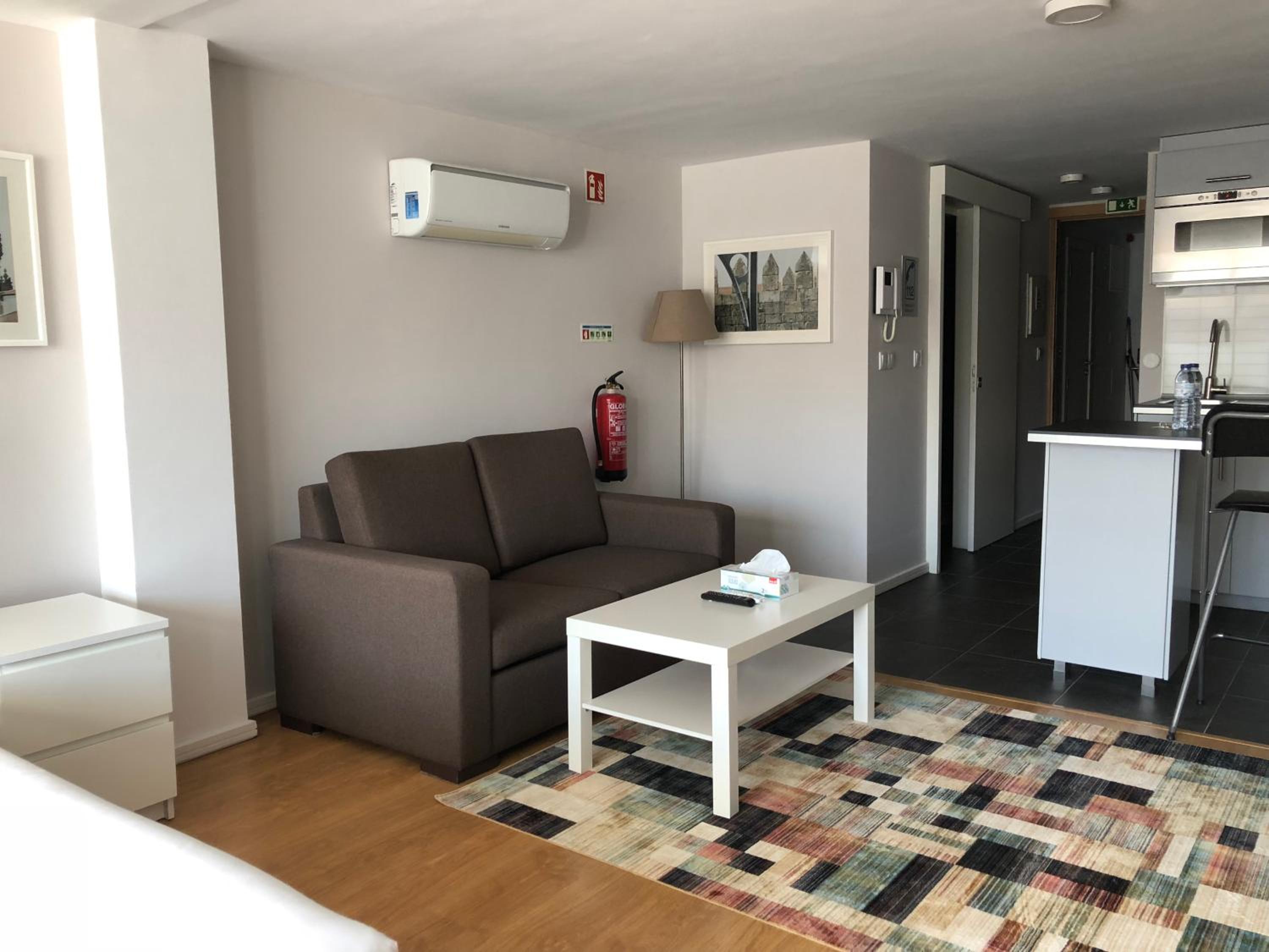 Studio Apartment - Photo 12