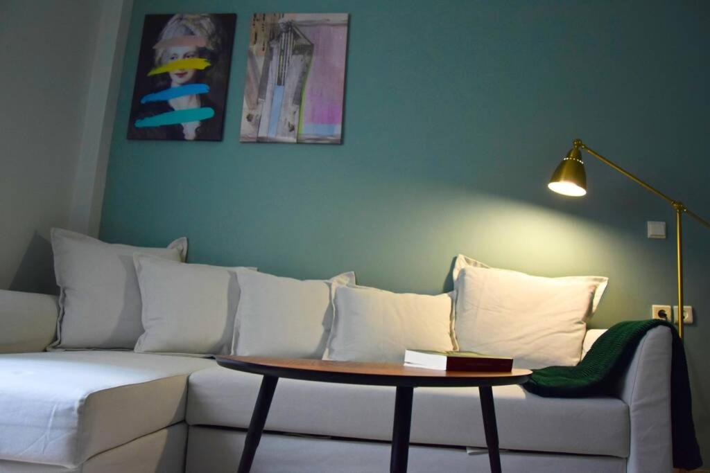 One-Bedroom Apartment - Photo 6