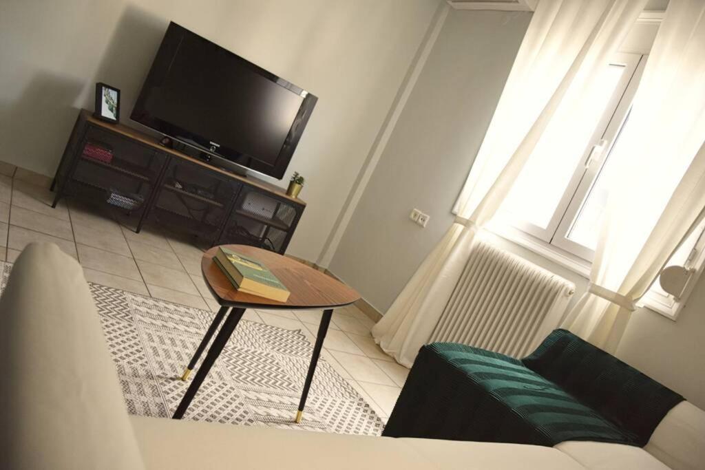 One-Bedroom Apartment - Photo 4