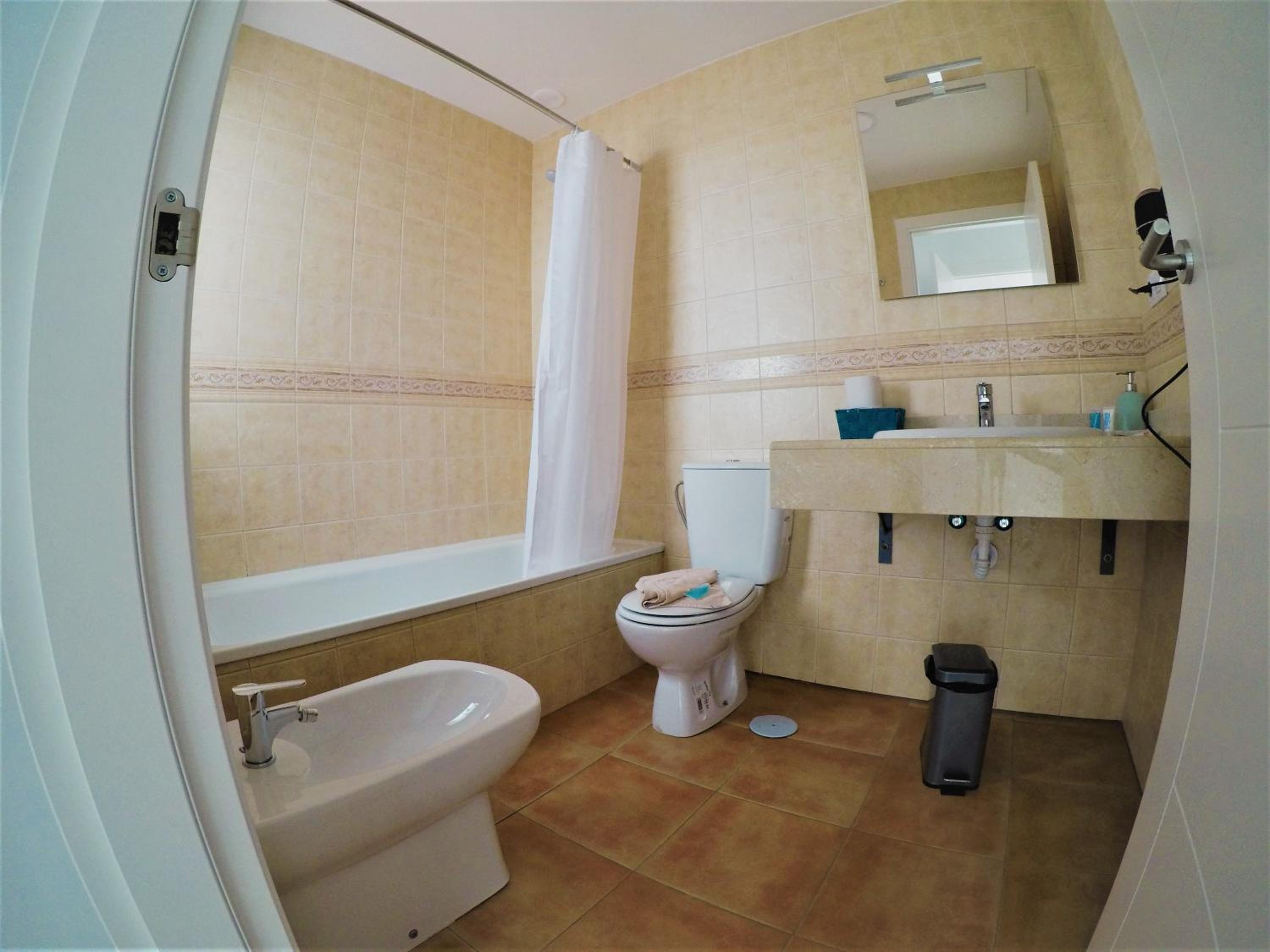 Twin Room with Shared Bathroom photo 2