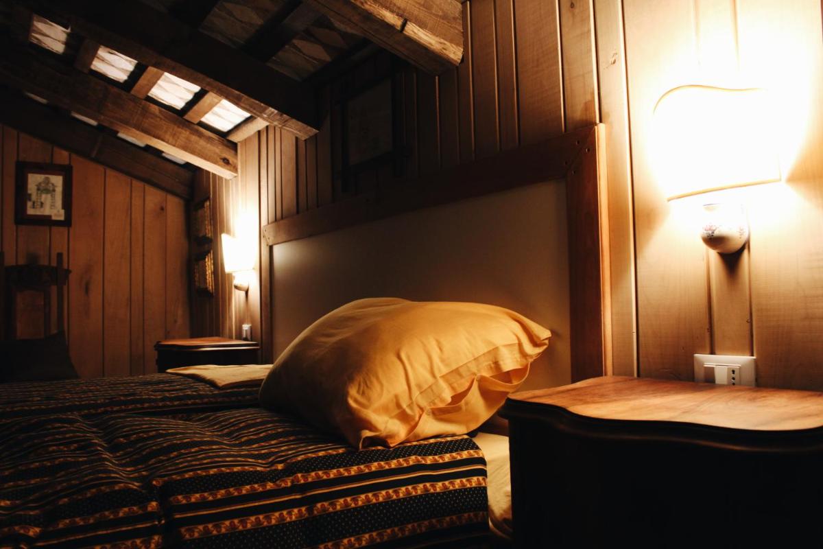 Double Room with Private Bathroom photo 2