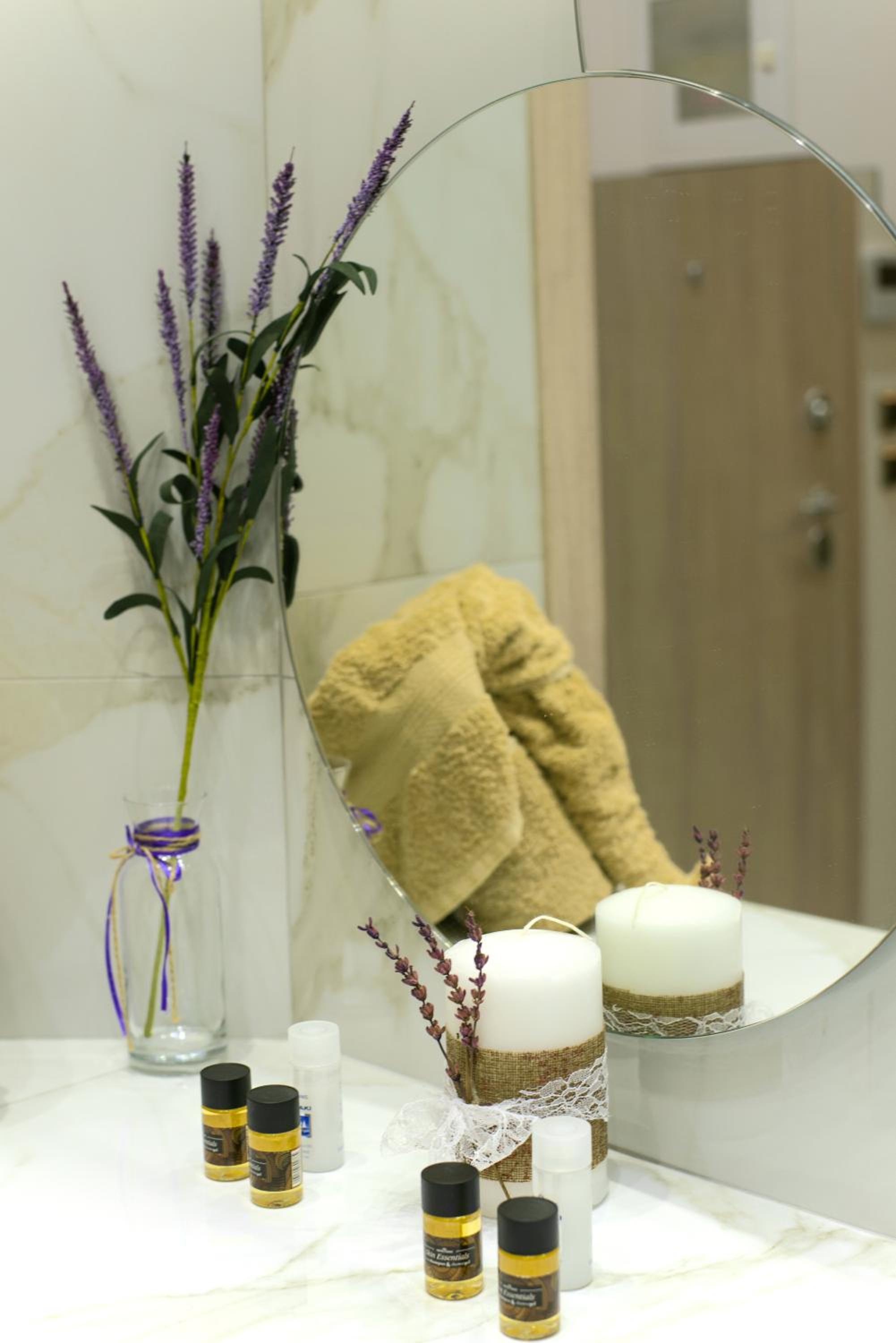 One-Bedroom Apartment - Photo 27