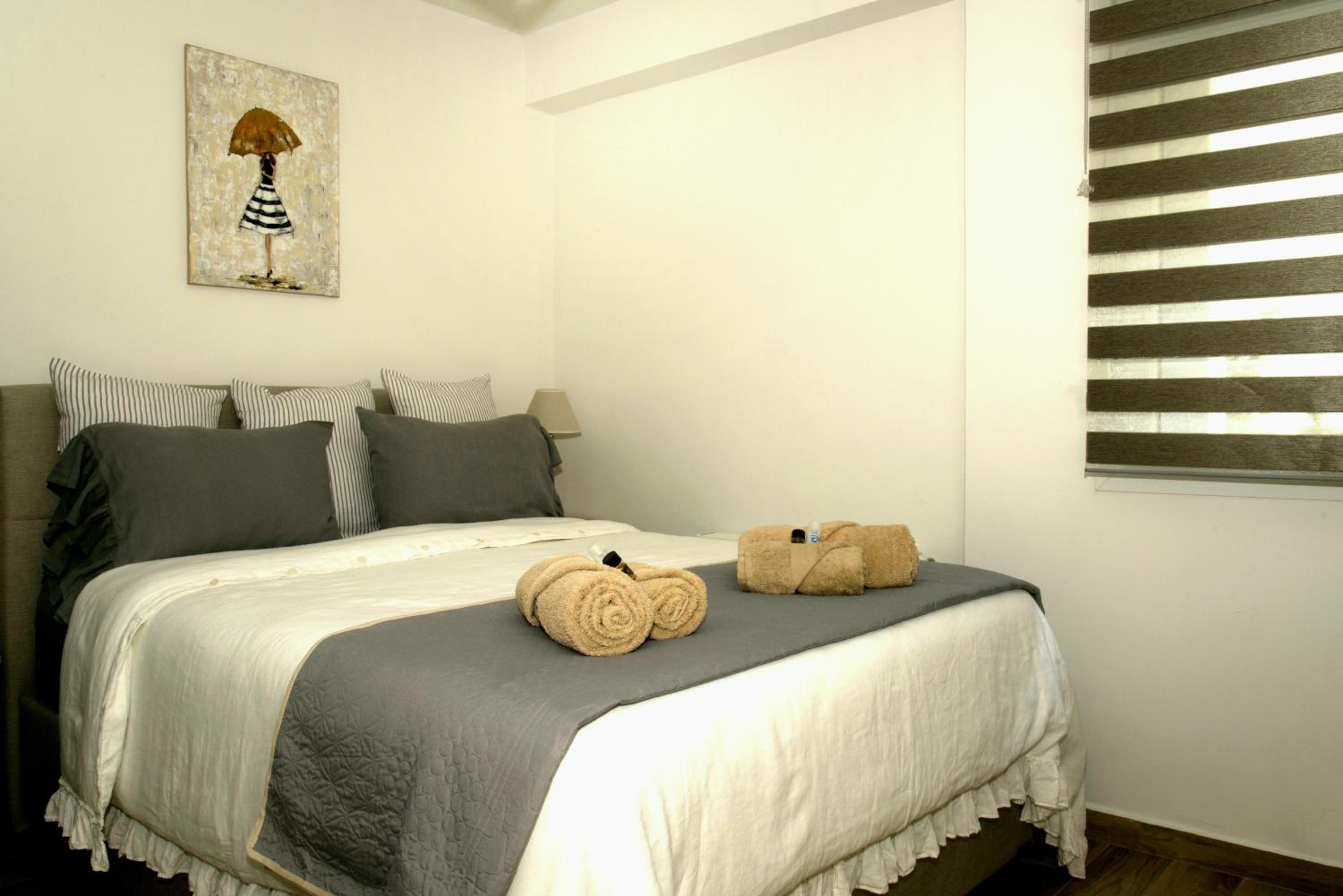 One-Bedroom Apartment - Photo 6