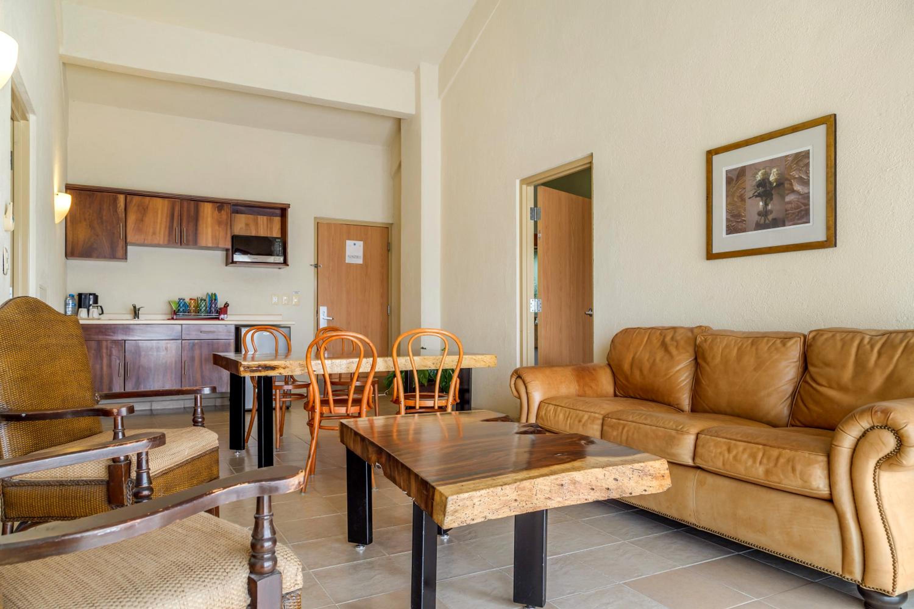 Two-Bedroom King Suite - Non-Smoking photo 2