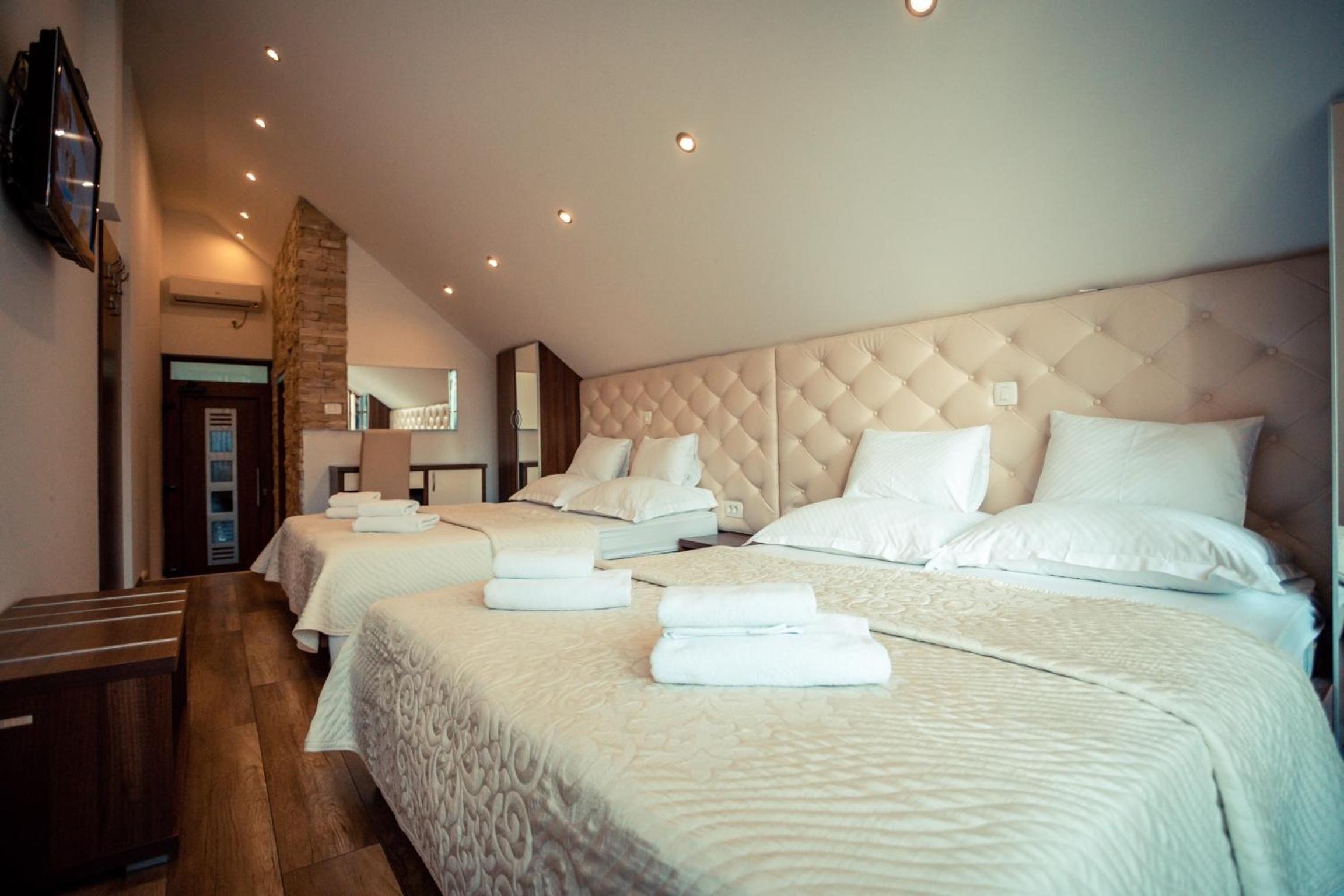 Comfort Quadruple Room - Photo 6