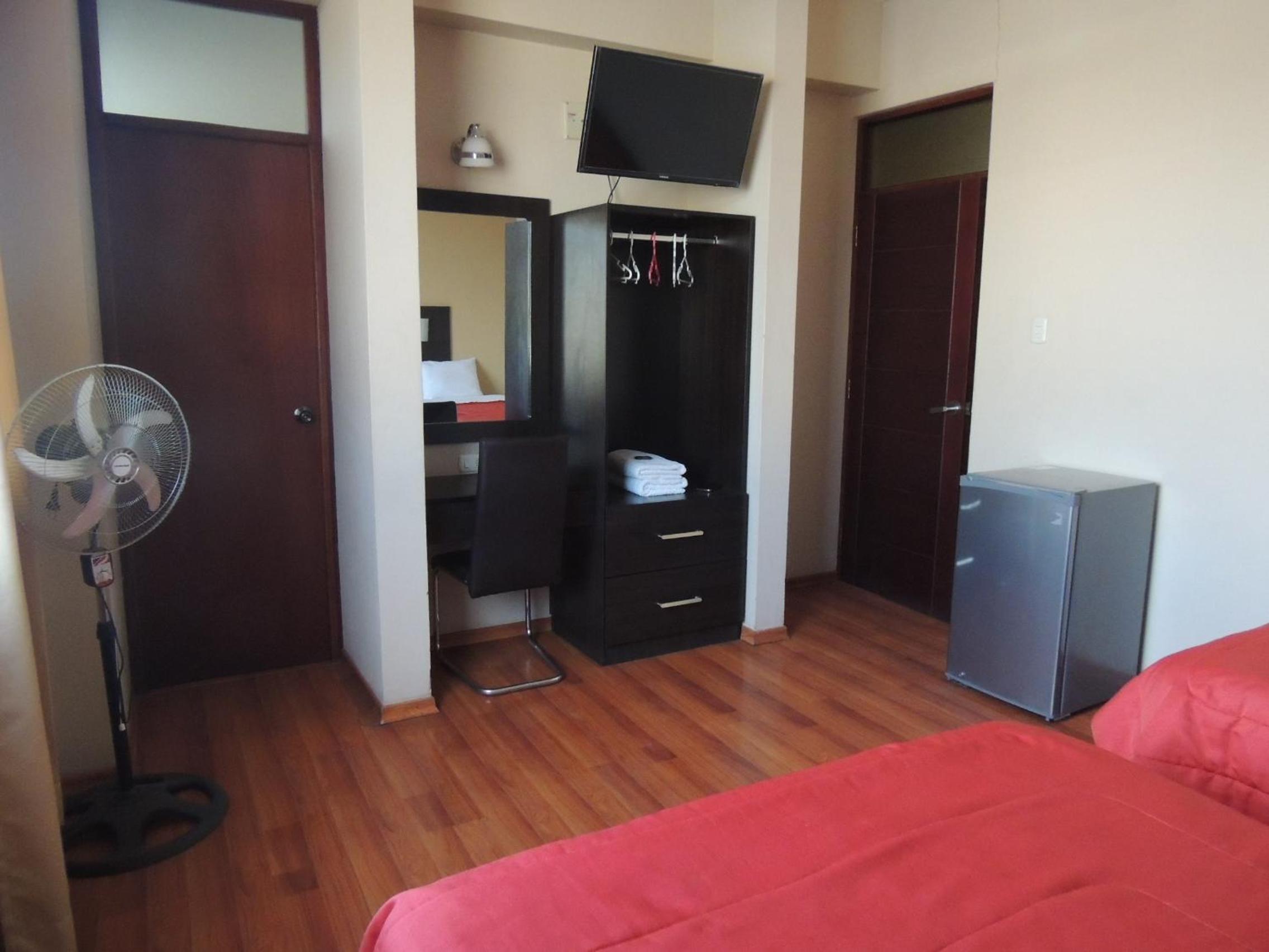 Deluxe Room (2 Adults + 1 Child) photo 2