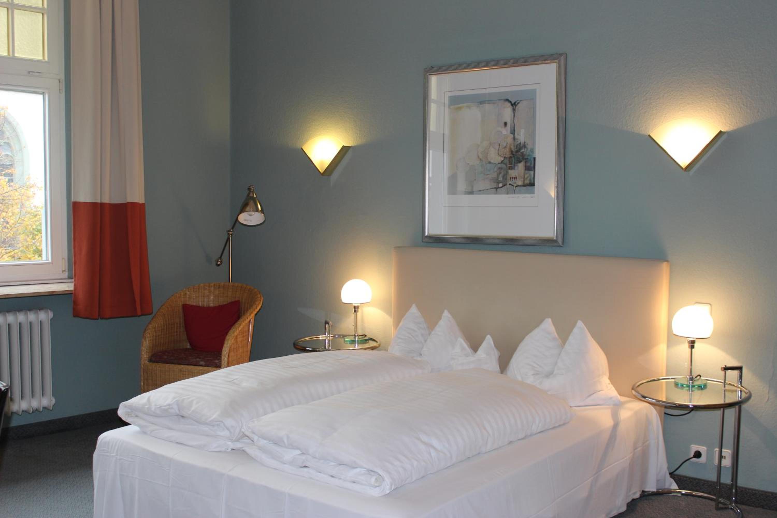 Budget Double Room - Photo 5