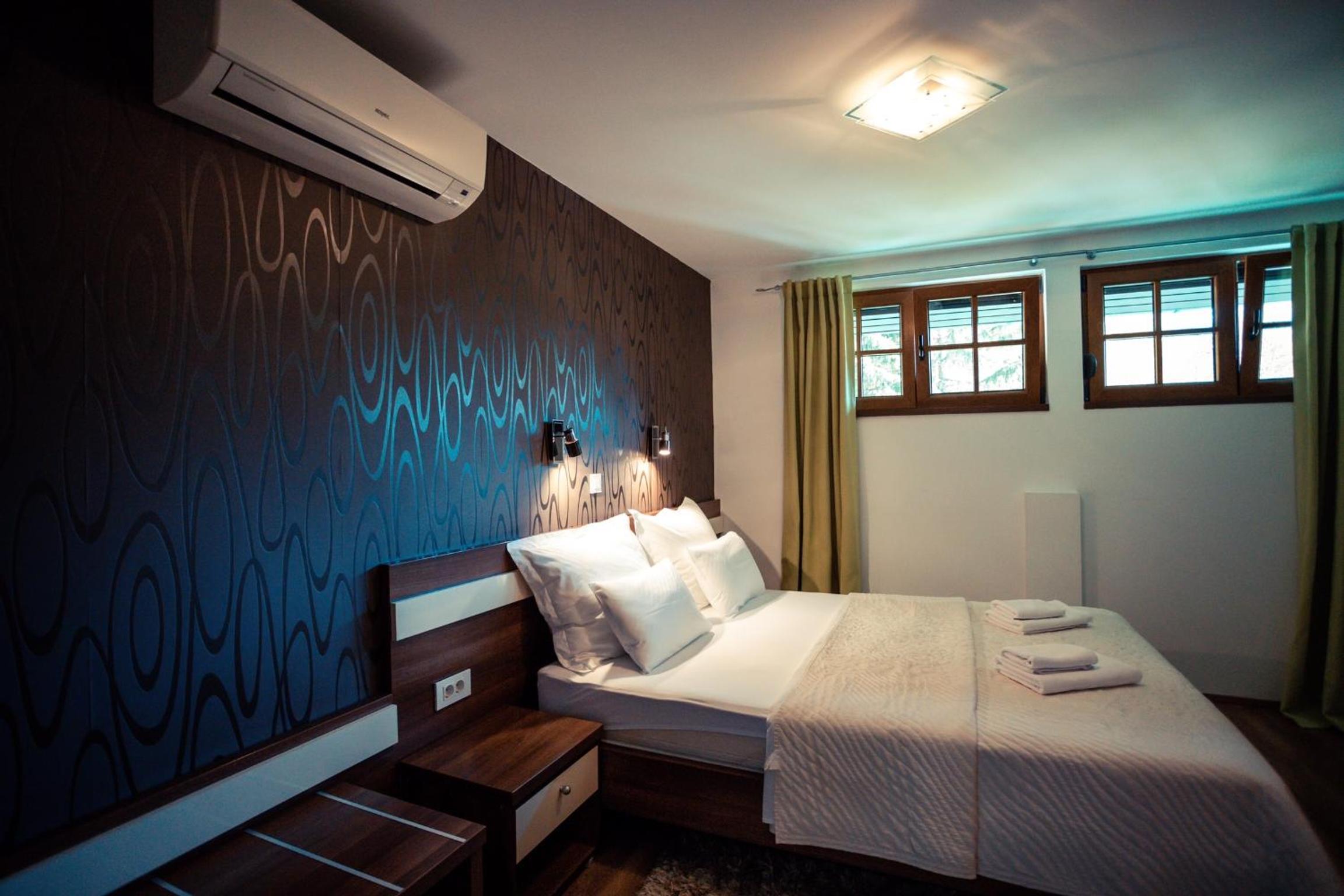 Double Room - Photo 14