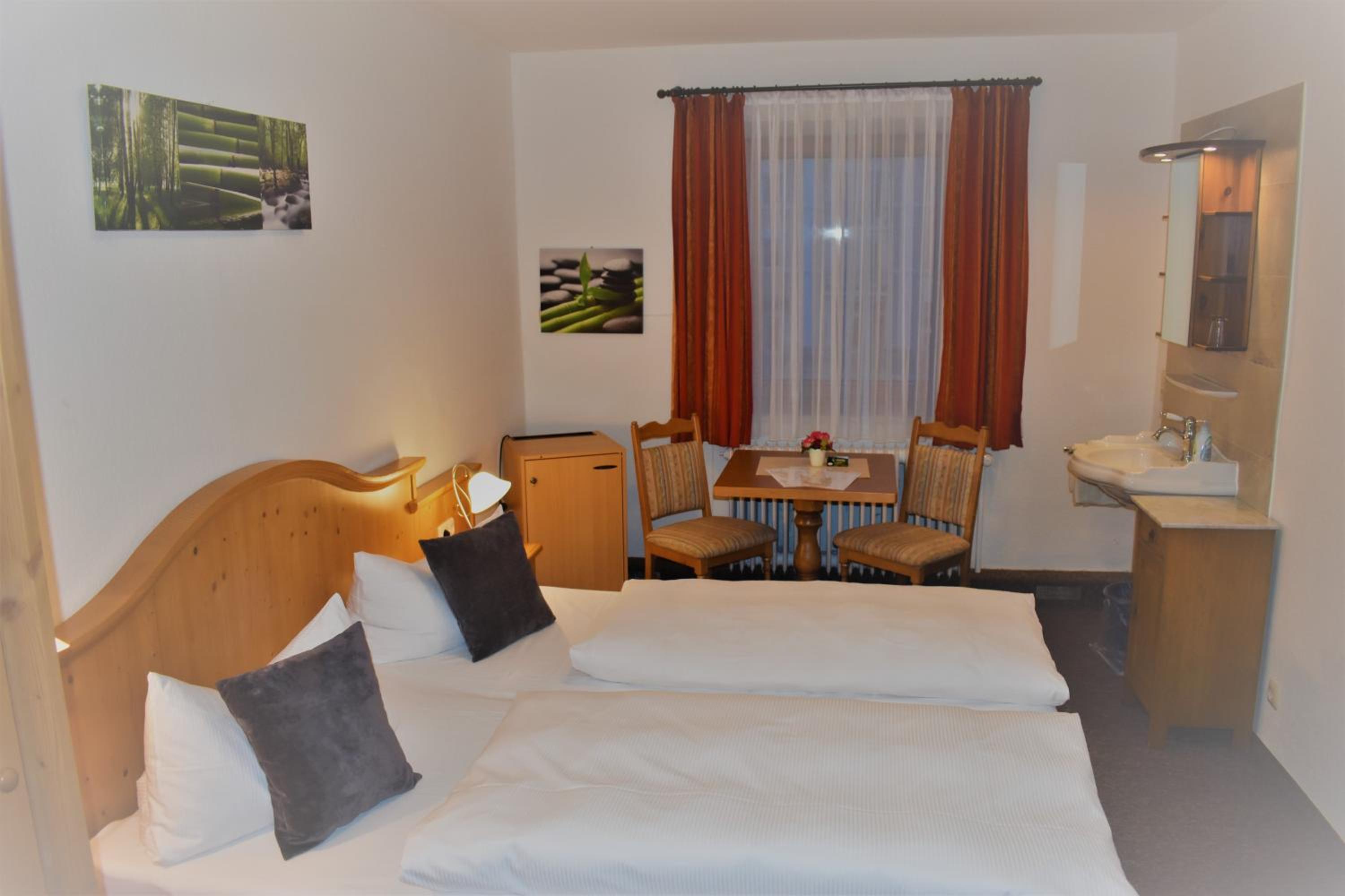 Small Double Room photo 1