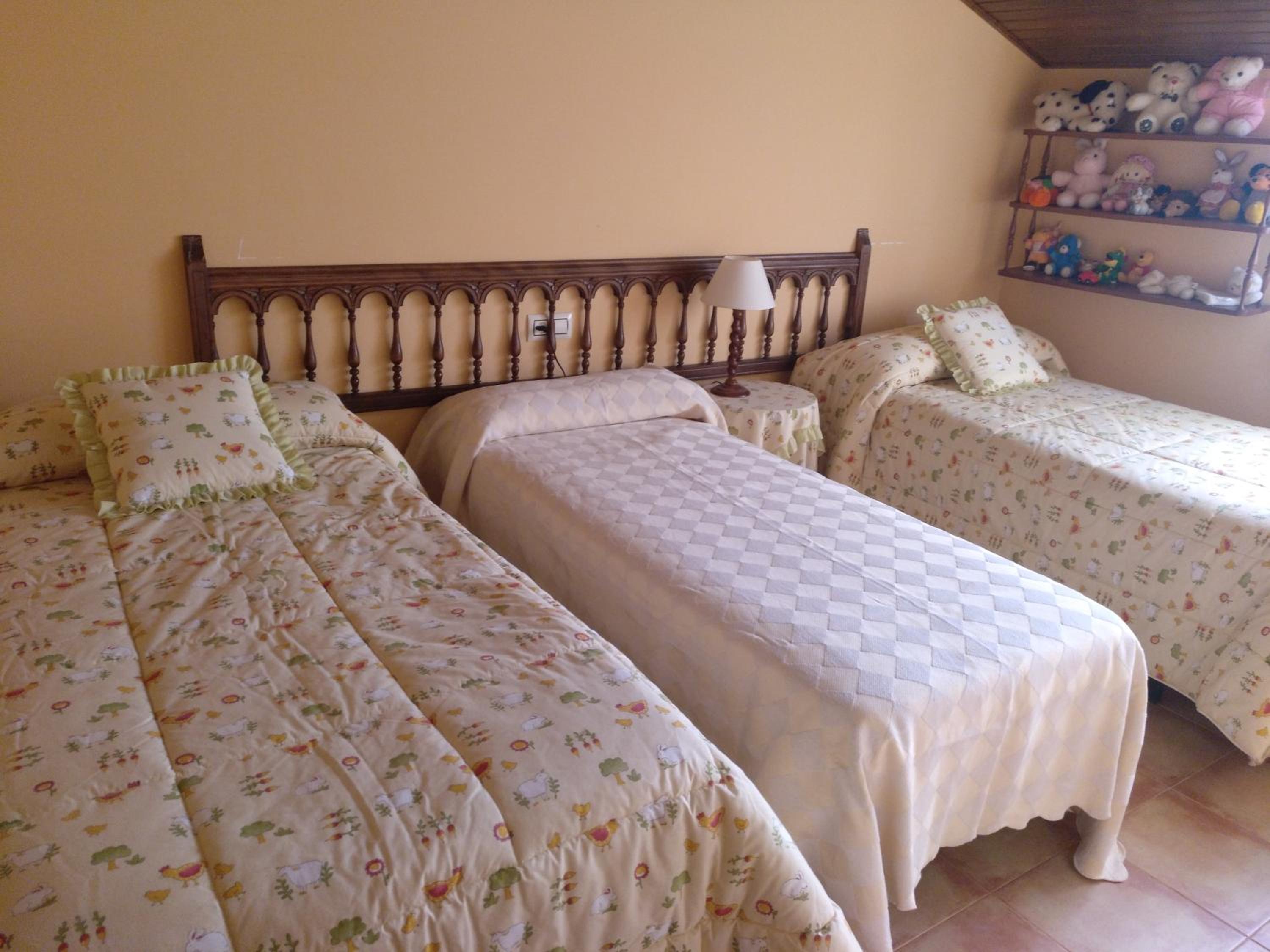Casa adosada de tres habitaciones