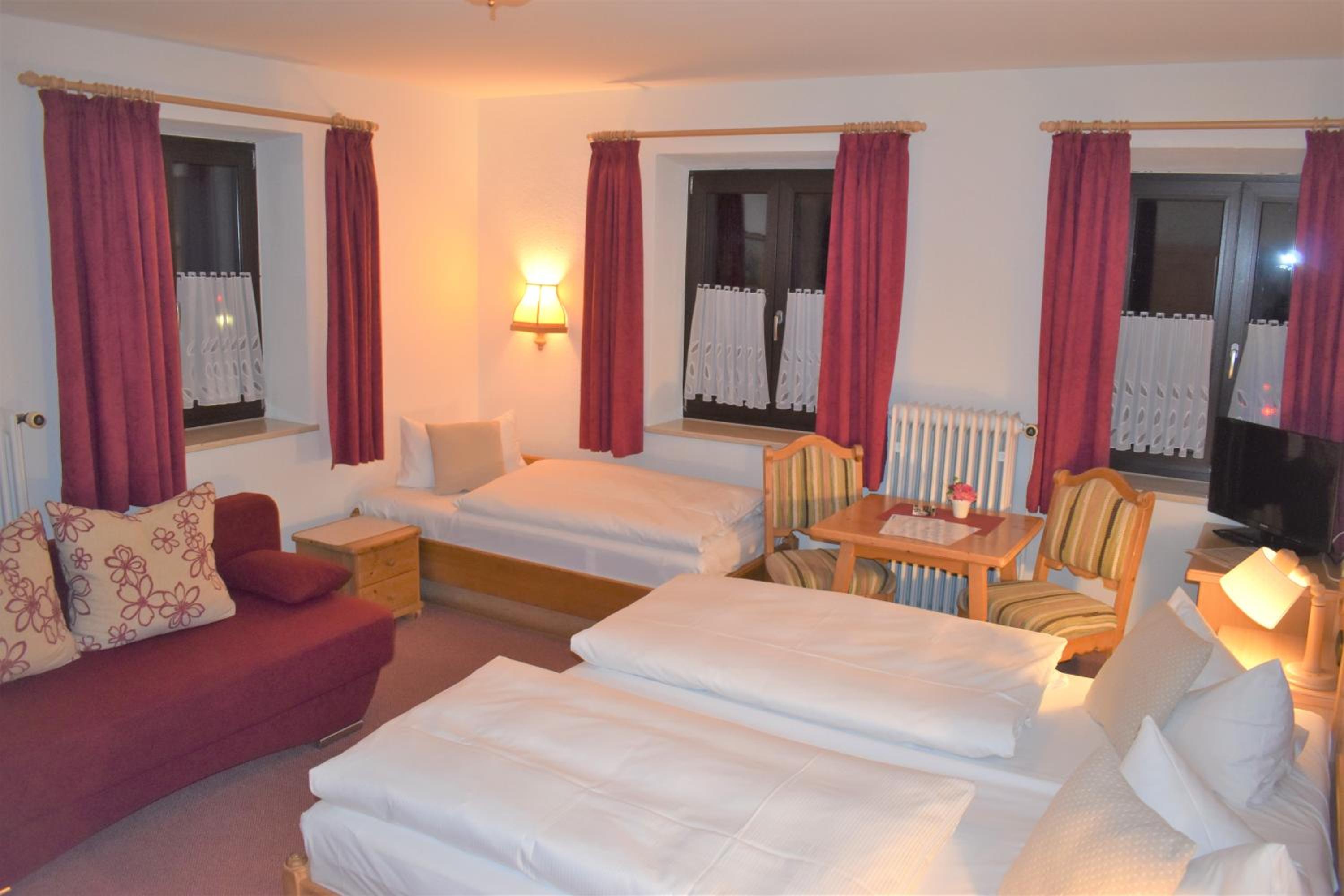 Triple Room with Sofa Bed photo 2