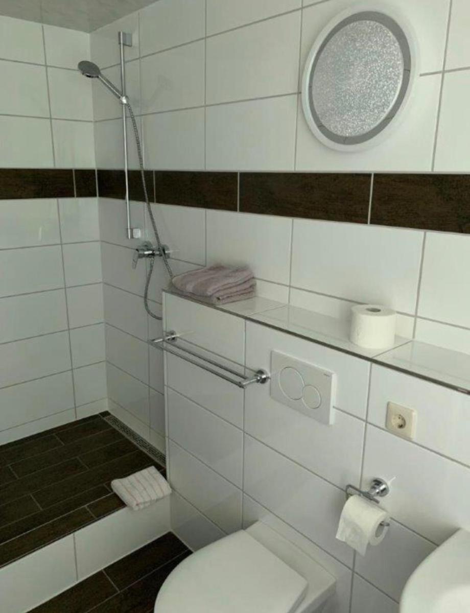 Standard Single Room with Shower photo 3