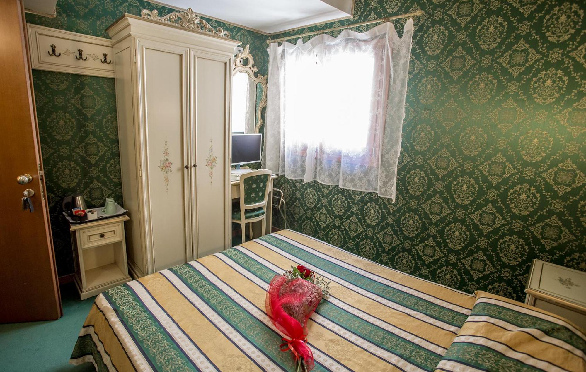 Superior Double or Twin Room photo 2
