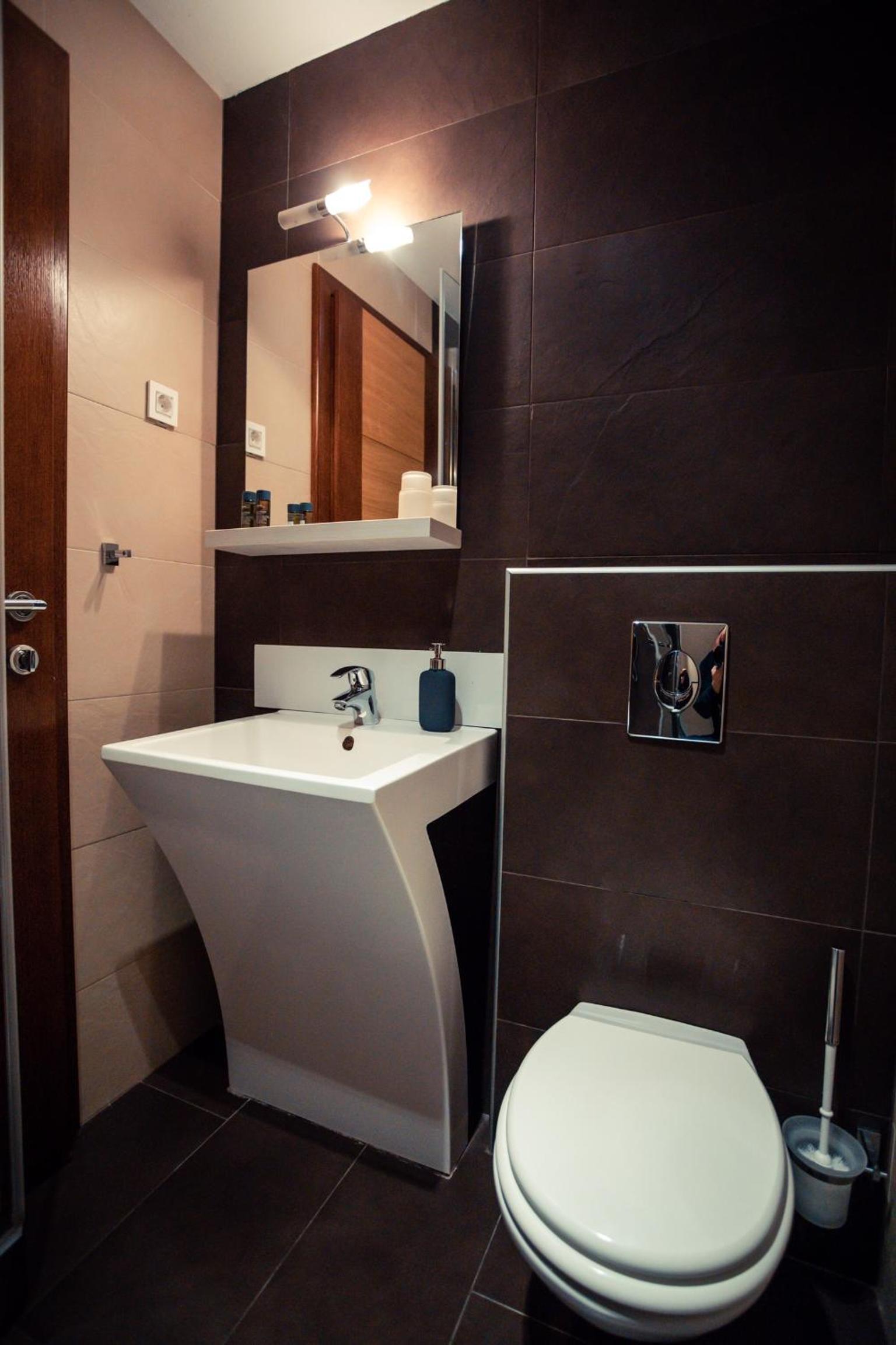 Double Room - Photo 3