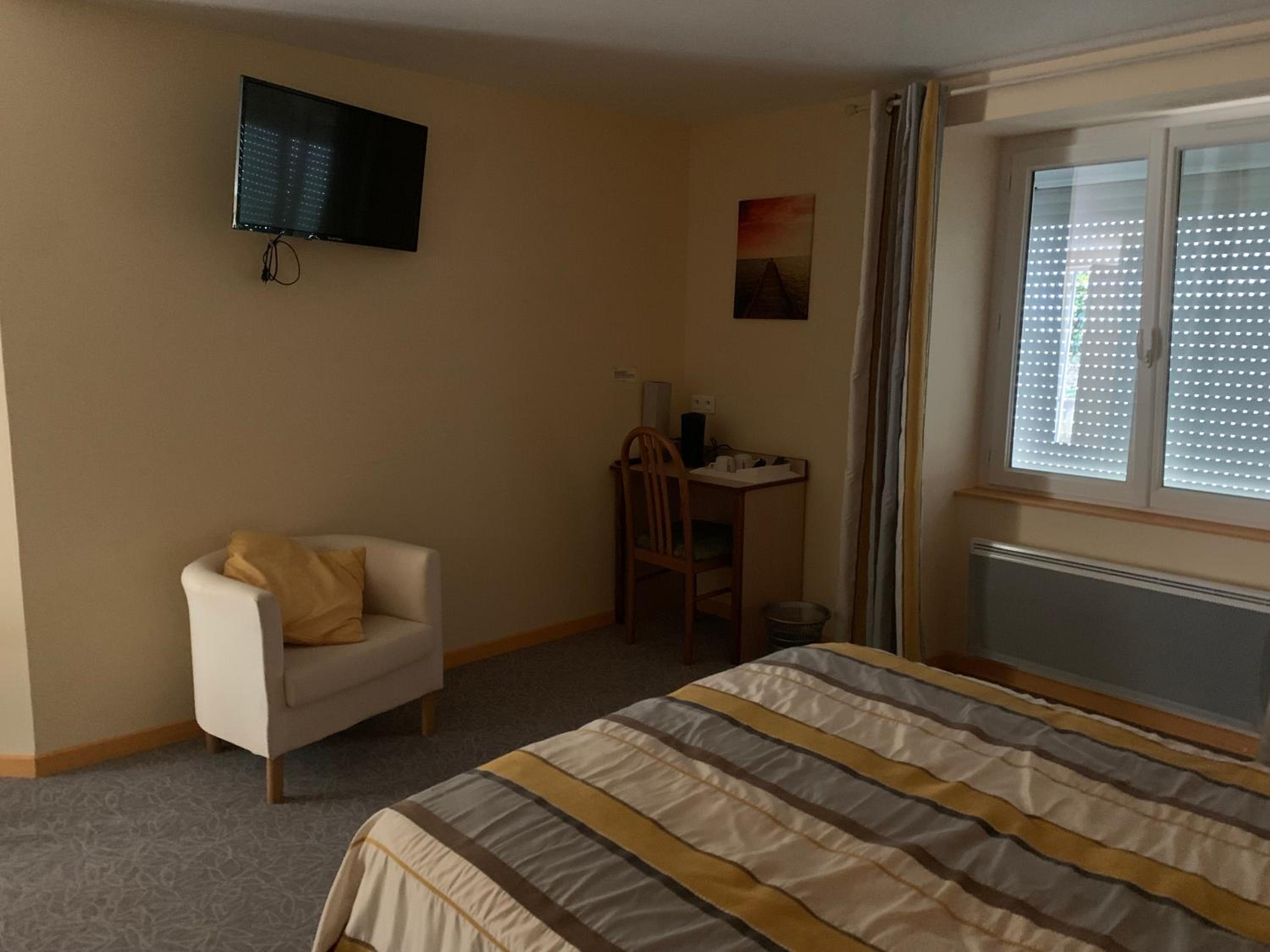 Deluxe King Suite