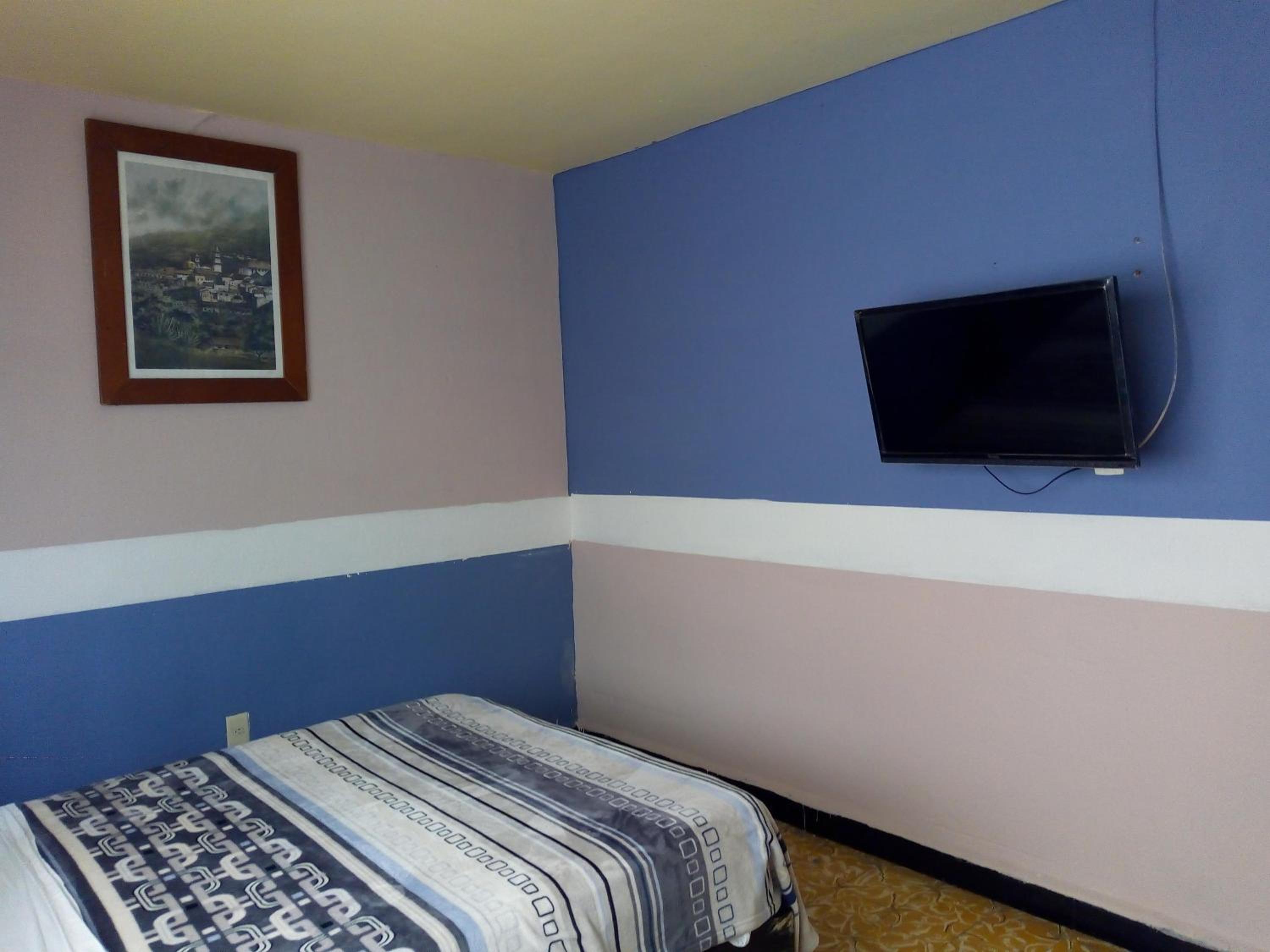 Standard Double Room - Photo 21