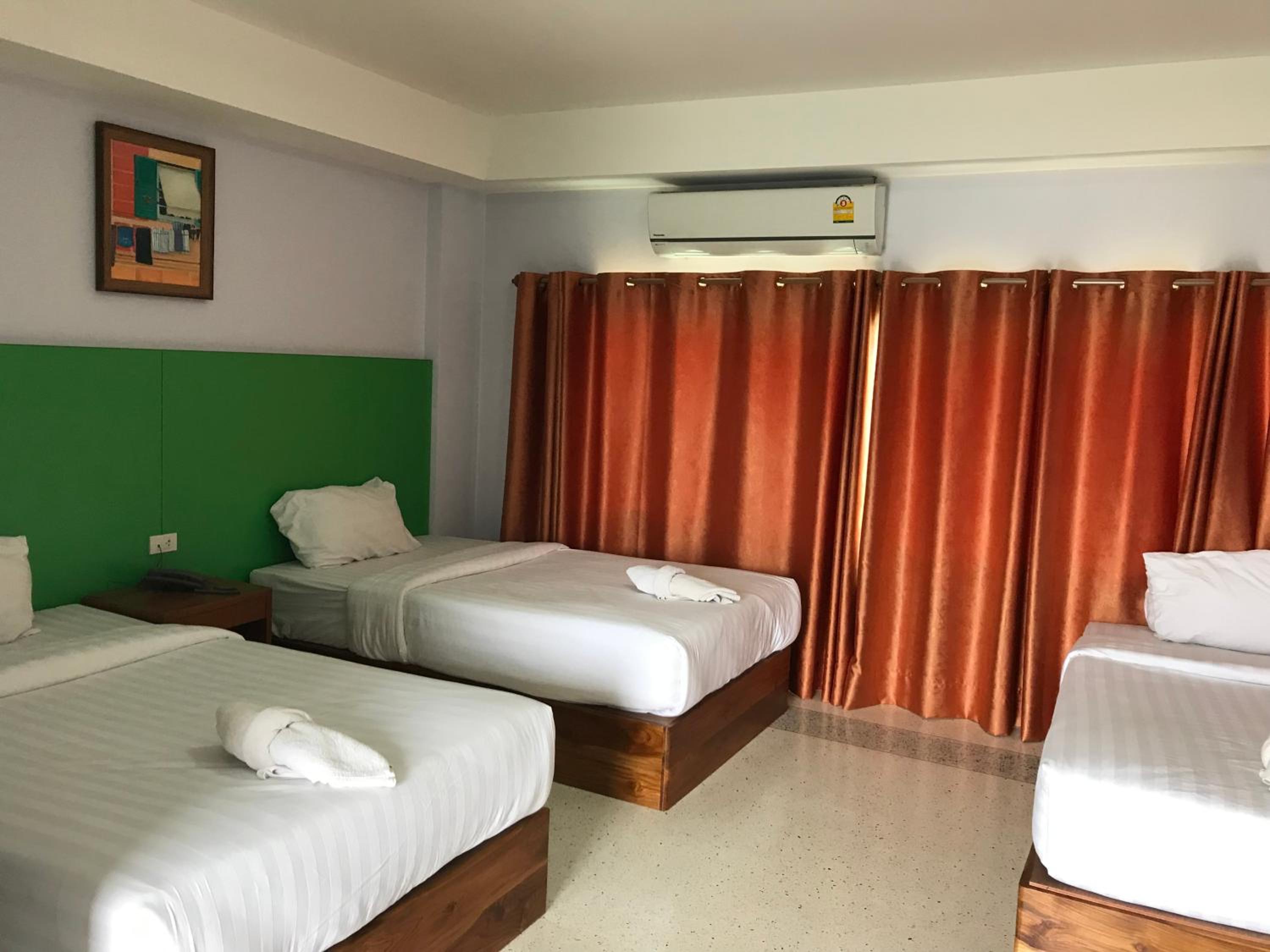 Basic Triple Room - Photo 1