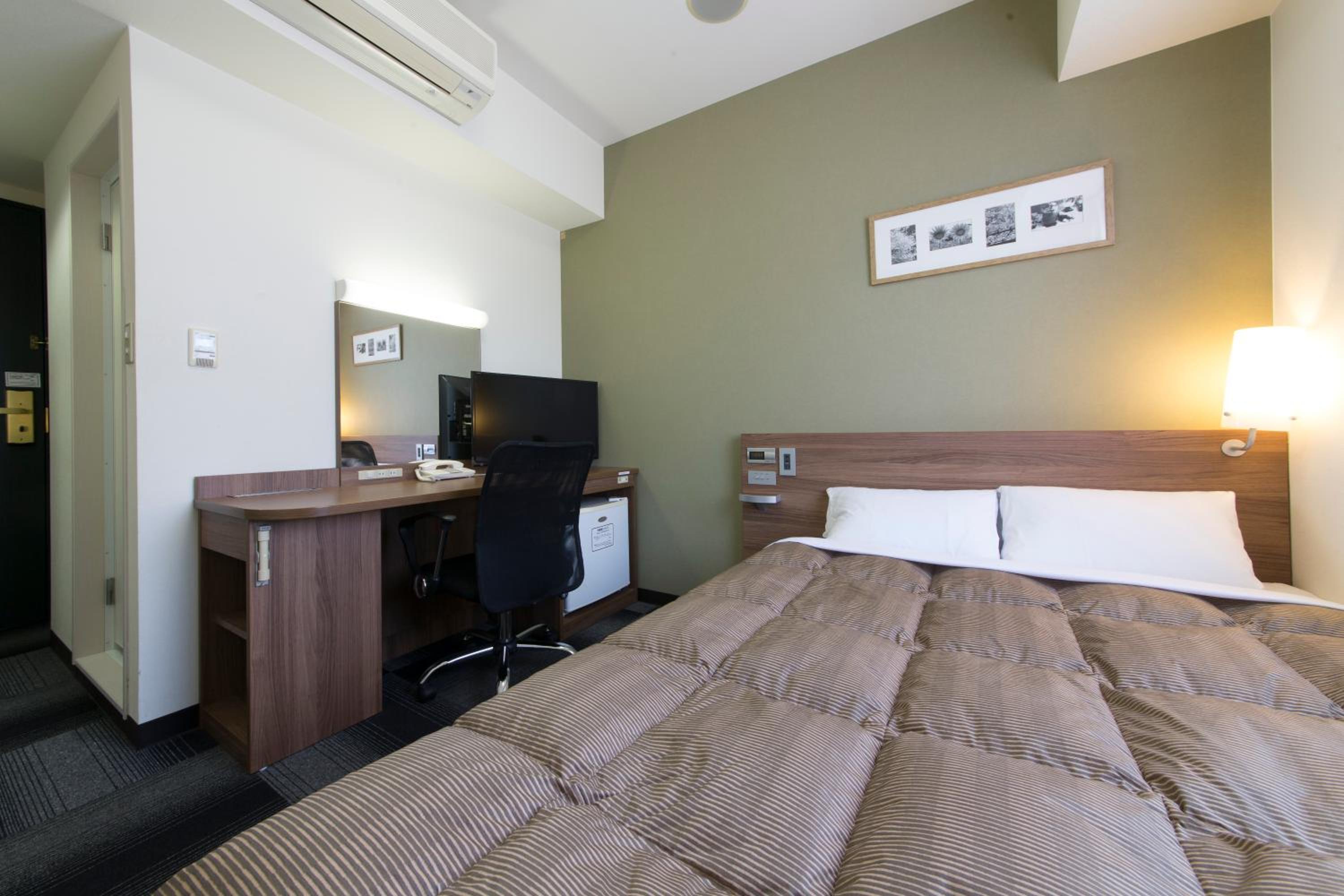Economy Double Room - Non-Smoking - Photo 4
