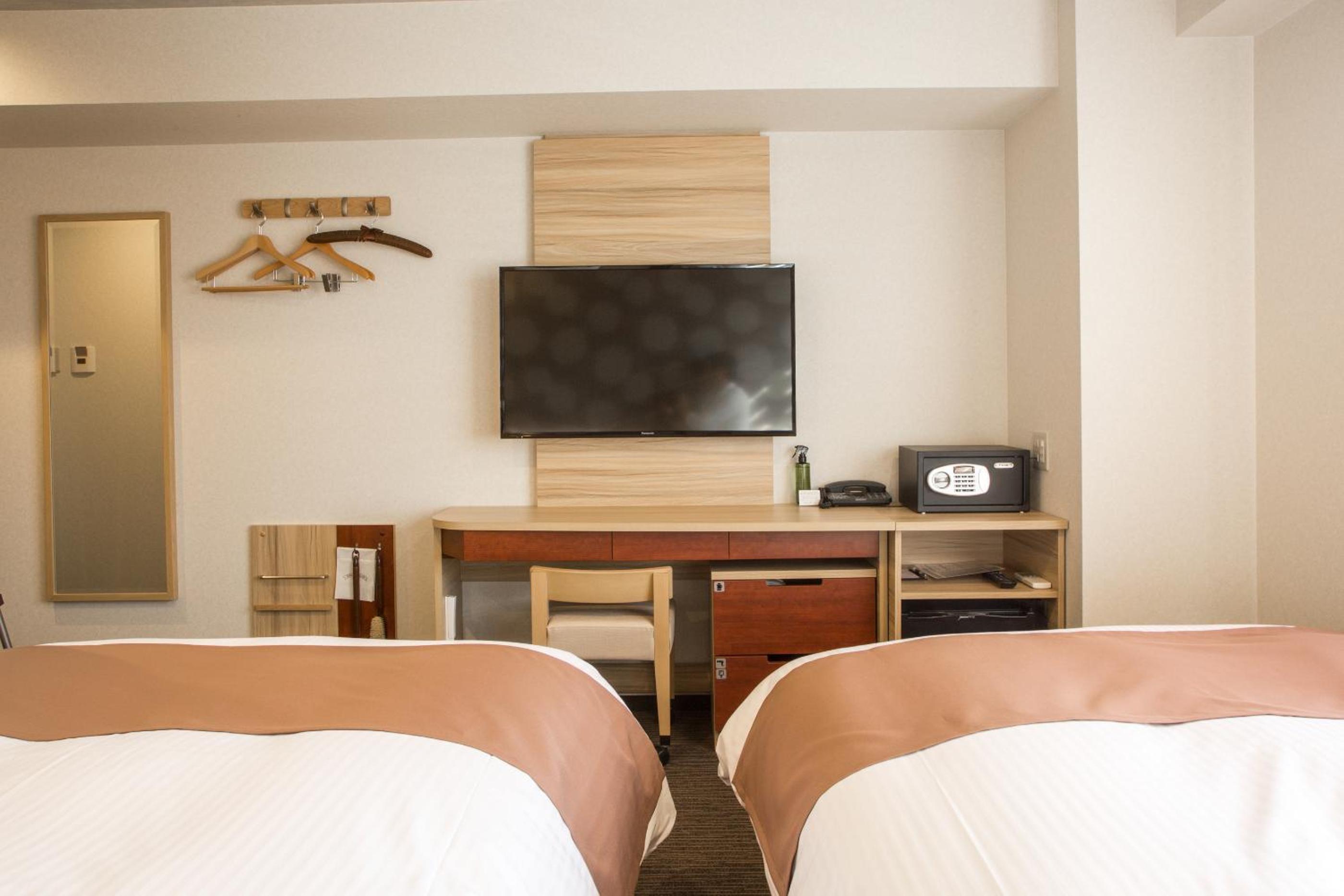 Standard Twin Room - Photo 10