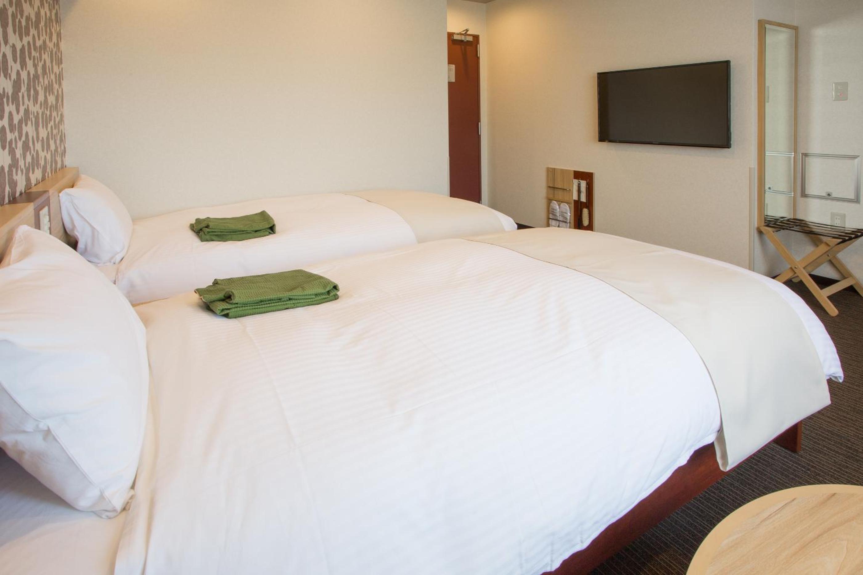 Standard Twin Room - Photo 2