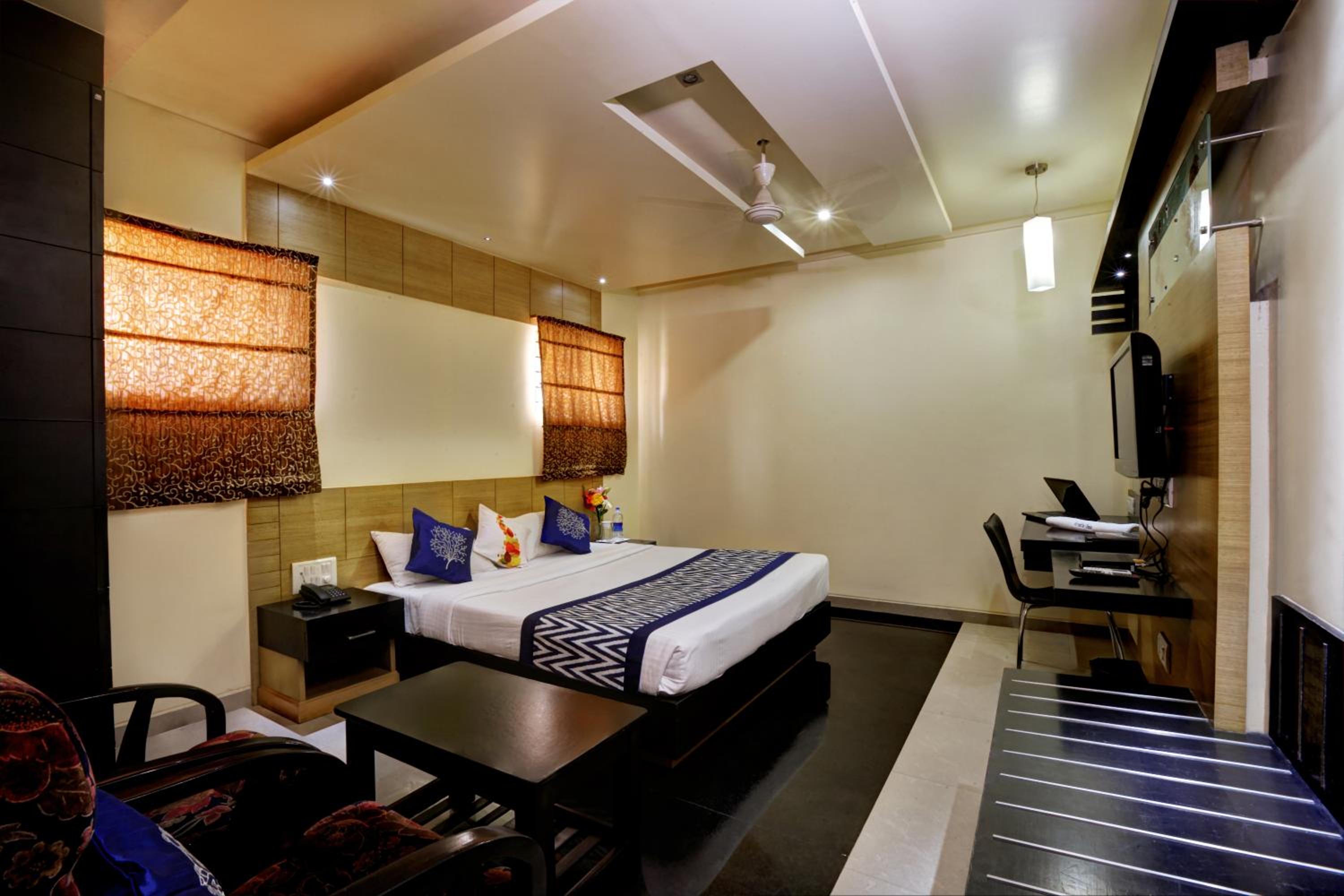 Deluxe Room - Photo 1