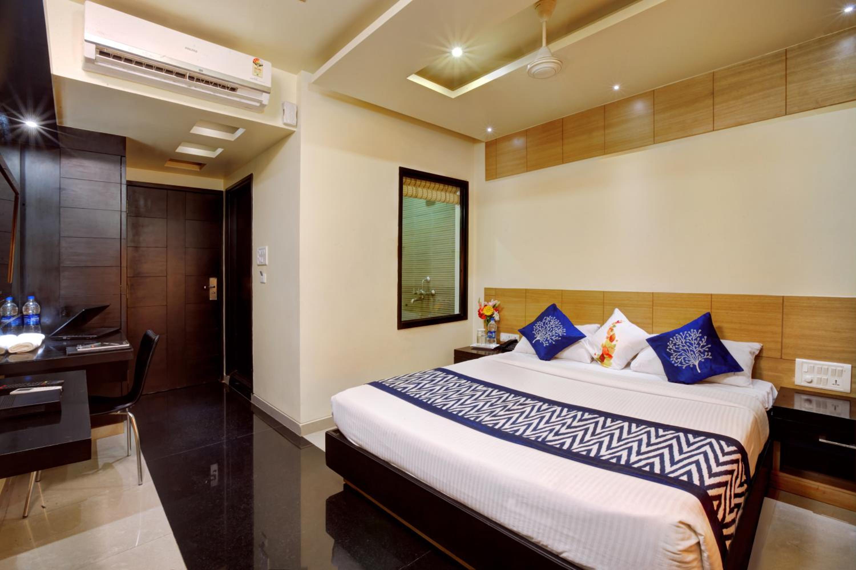 Deluxe Room - Photo 4