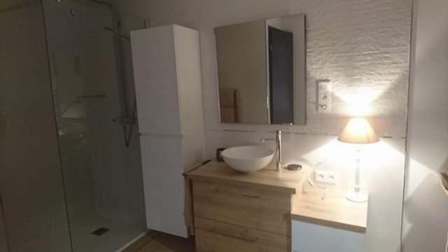 Deluxe Double Room (2 Adults + 1 Child) - Photo 11