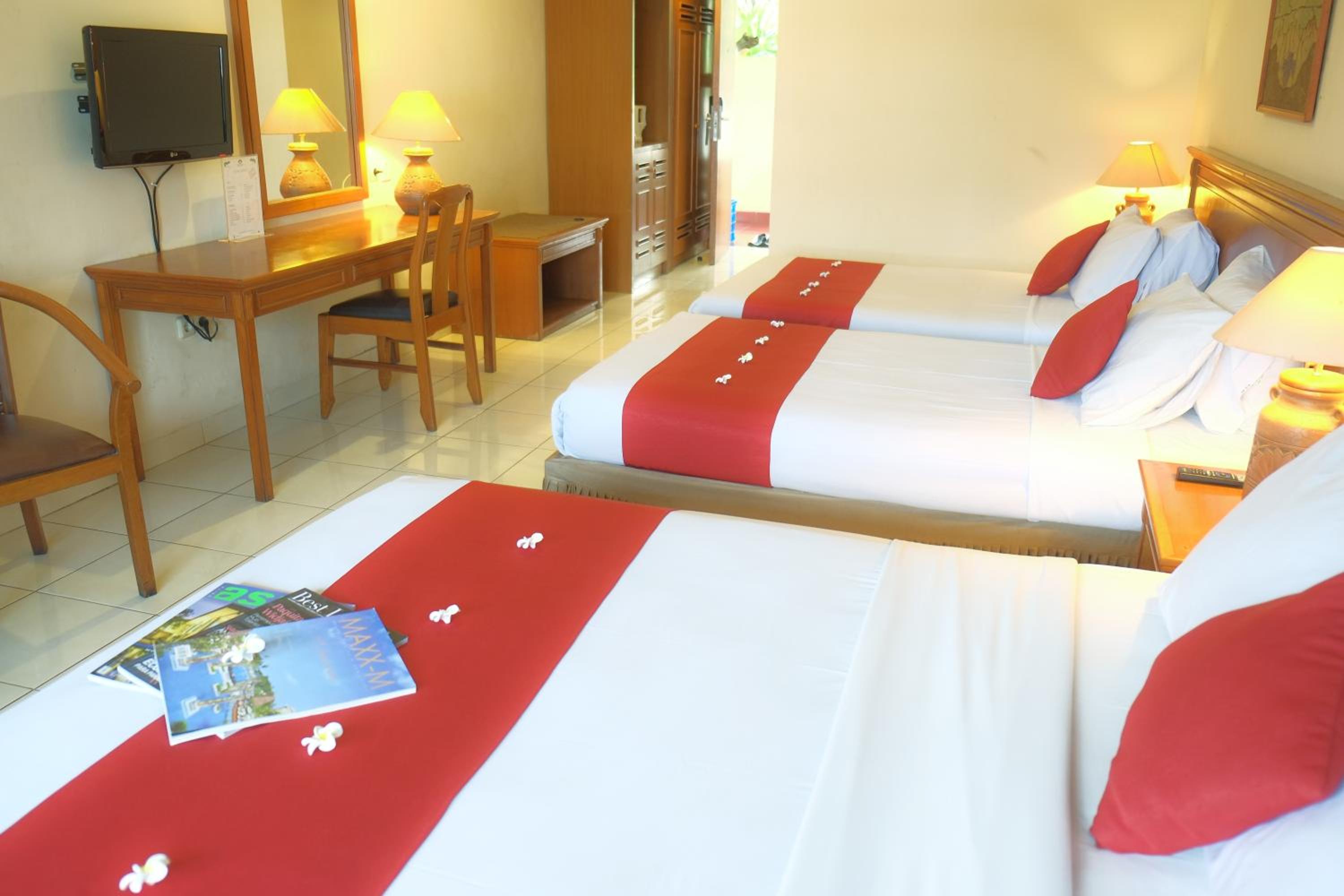 Superior Quadruple Room - Room Only - Photo 1