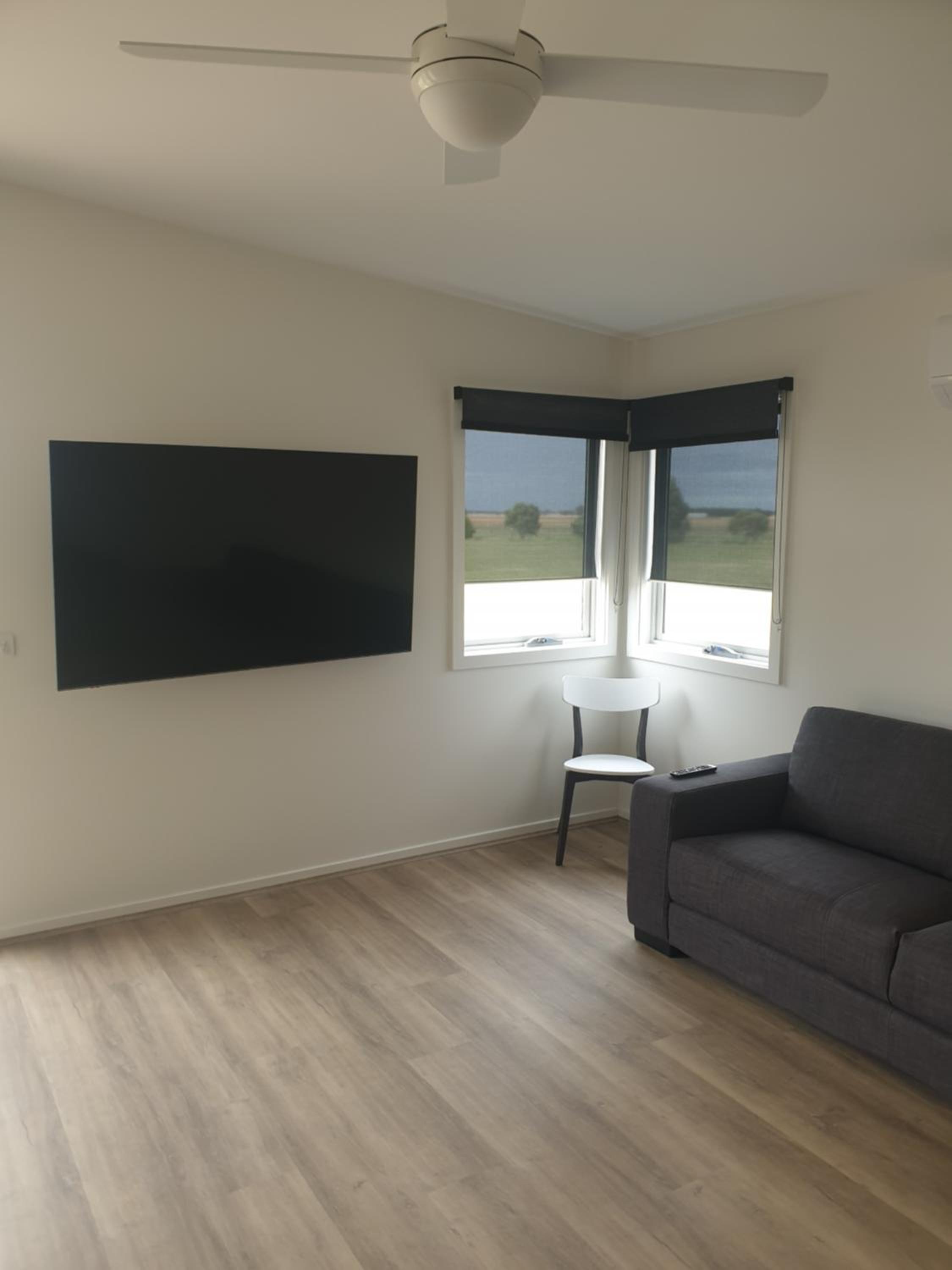 Deluxe Queen Suite