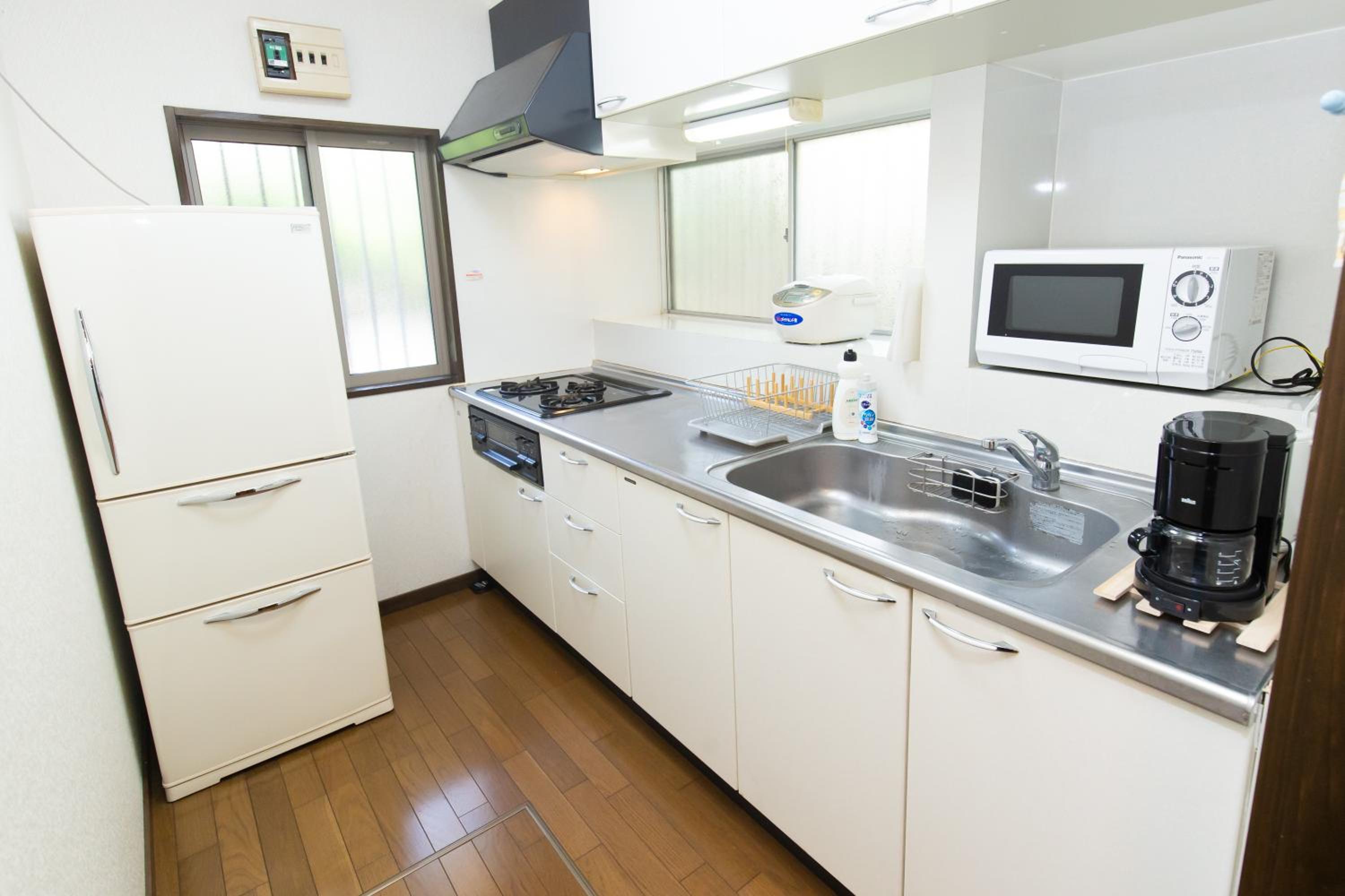 Two-Bedroom House - Photo 37