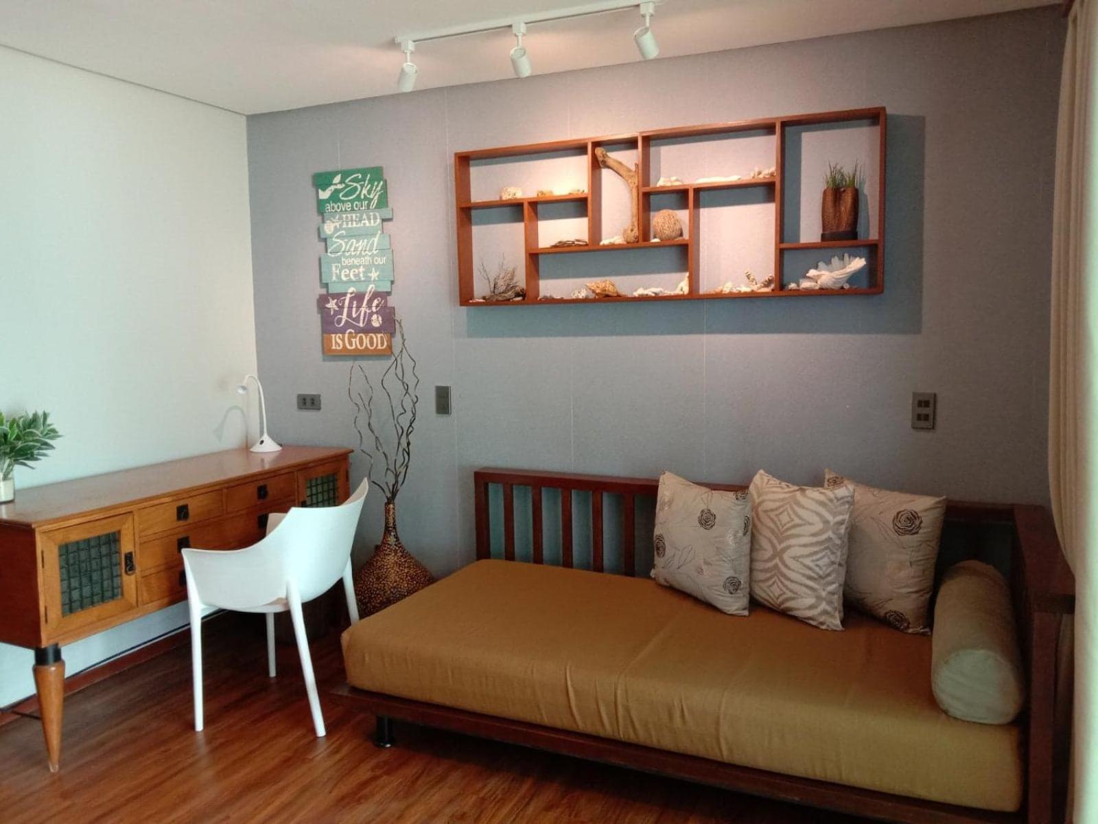 Alvarado photo 3