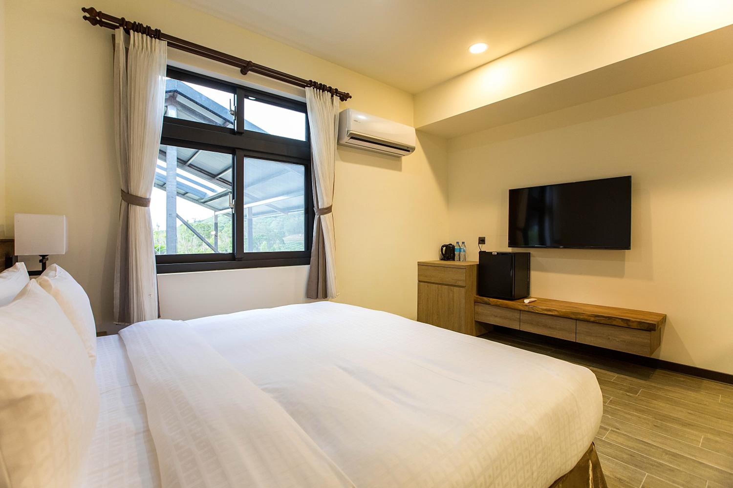 Standard Double Room photo 2