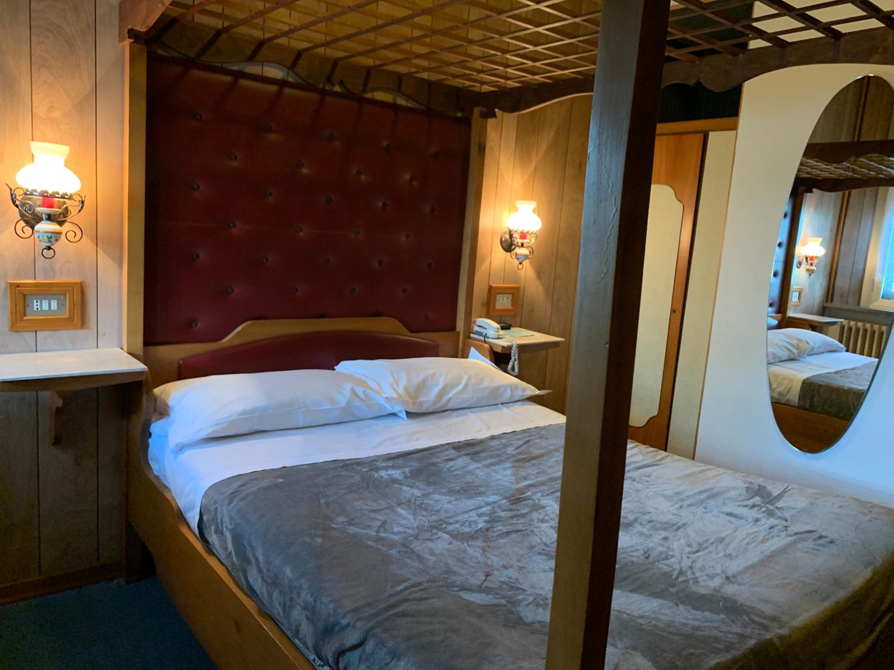 Double Room - Photo 11