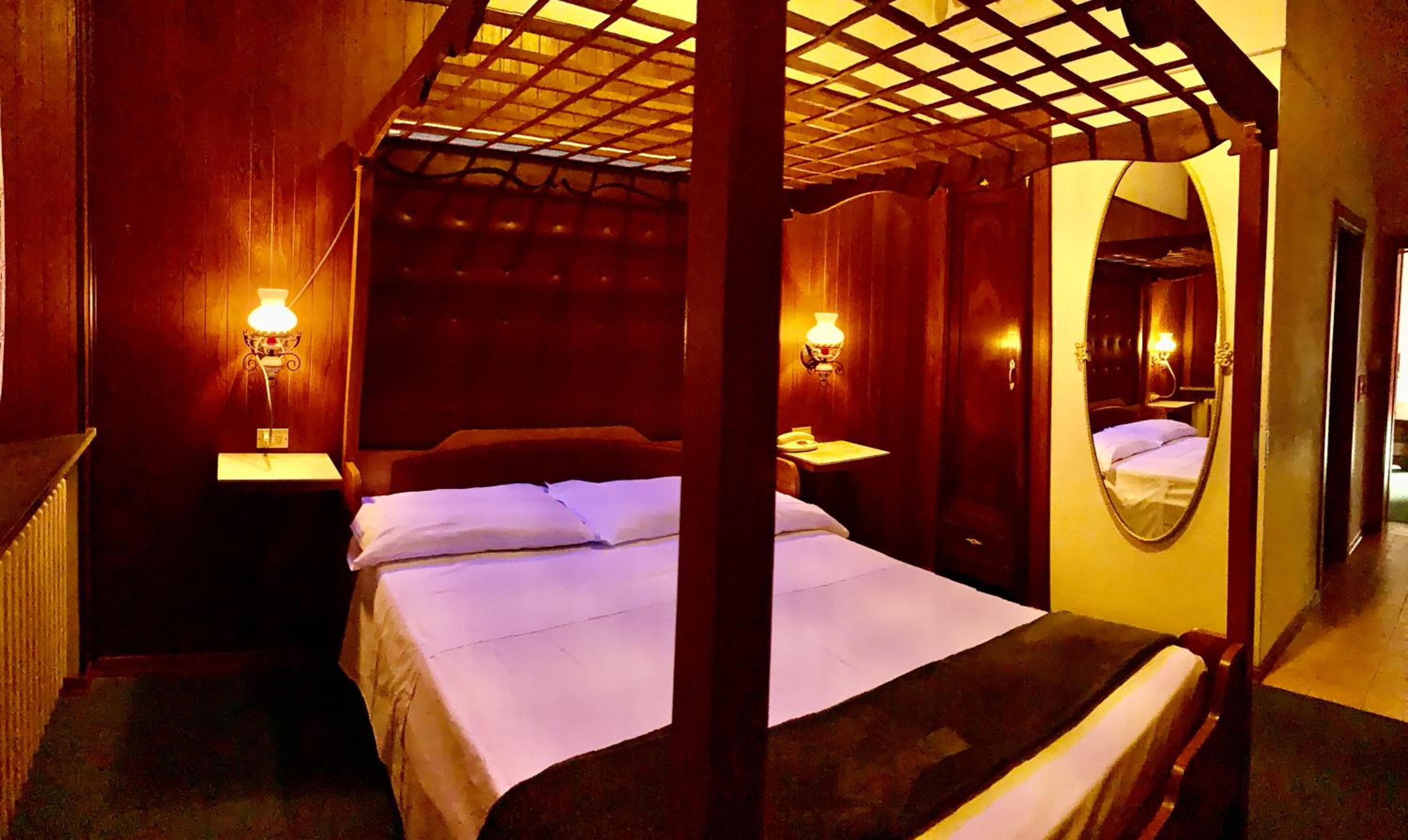 Double Room - Photo 7