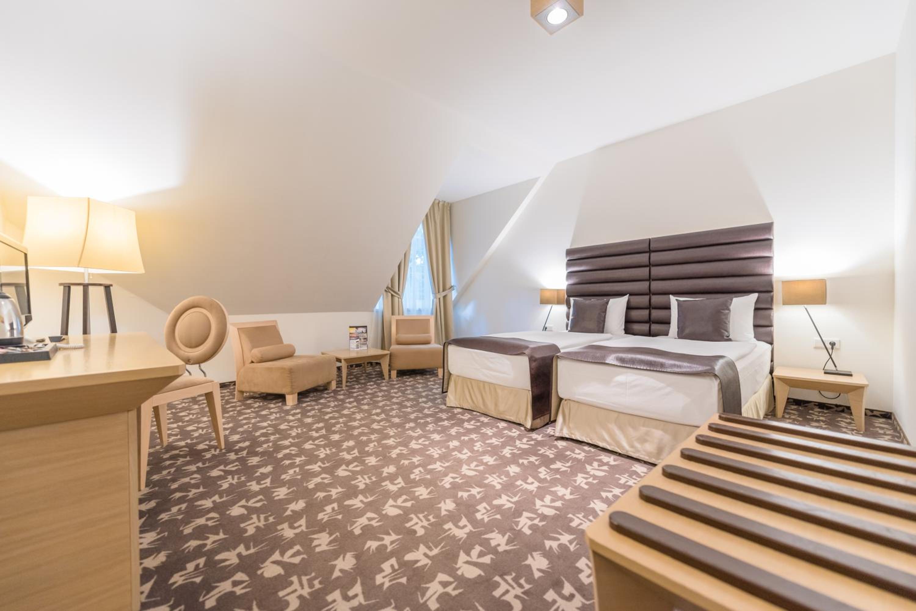 Superior Double Room - Photo 2