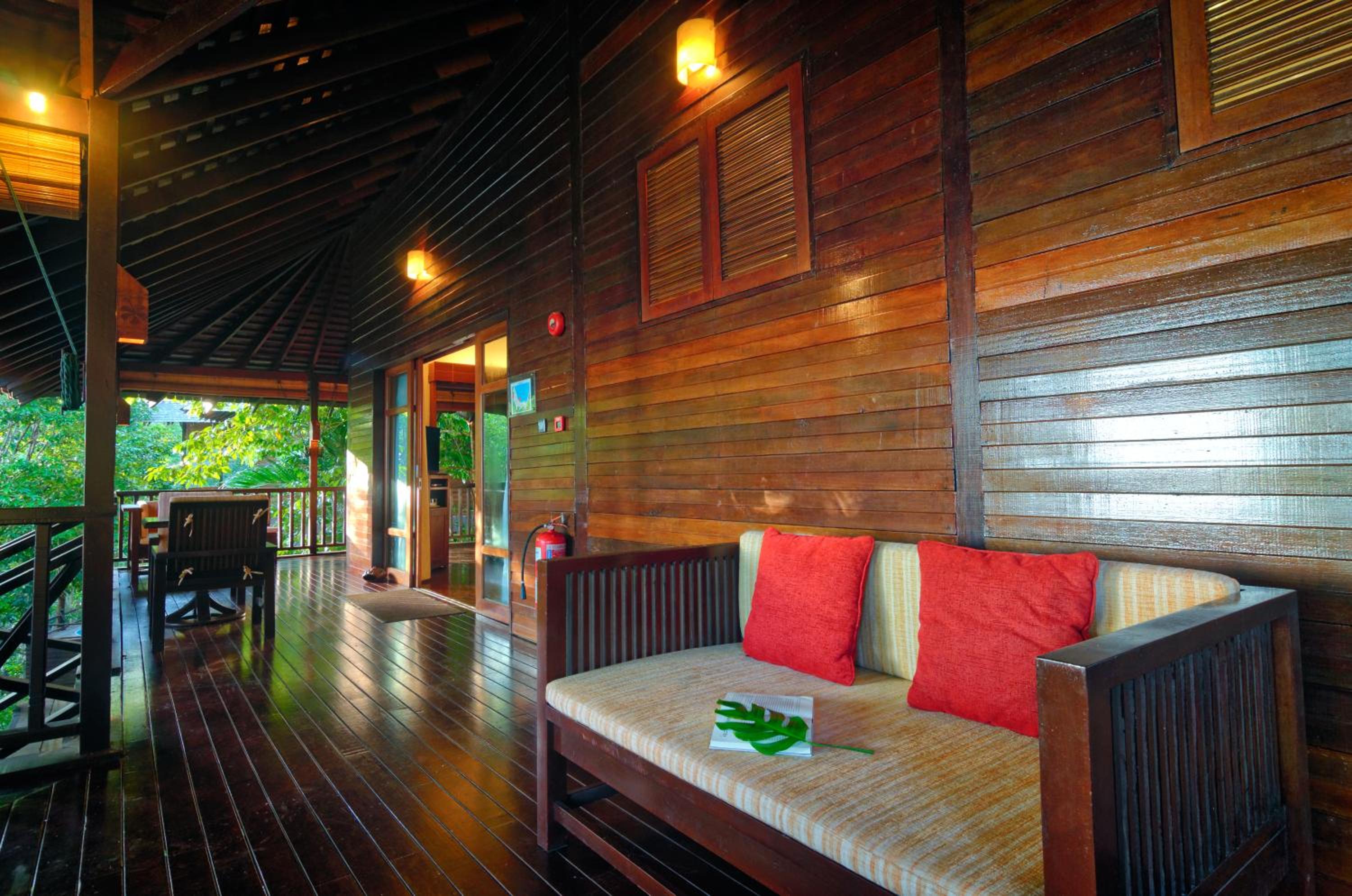 Two-Bedroom Deluxe Suite - Photo 9