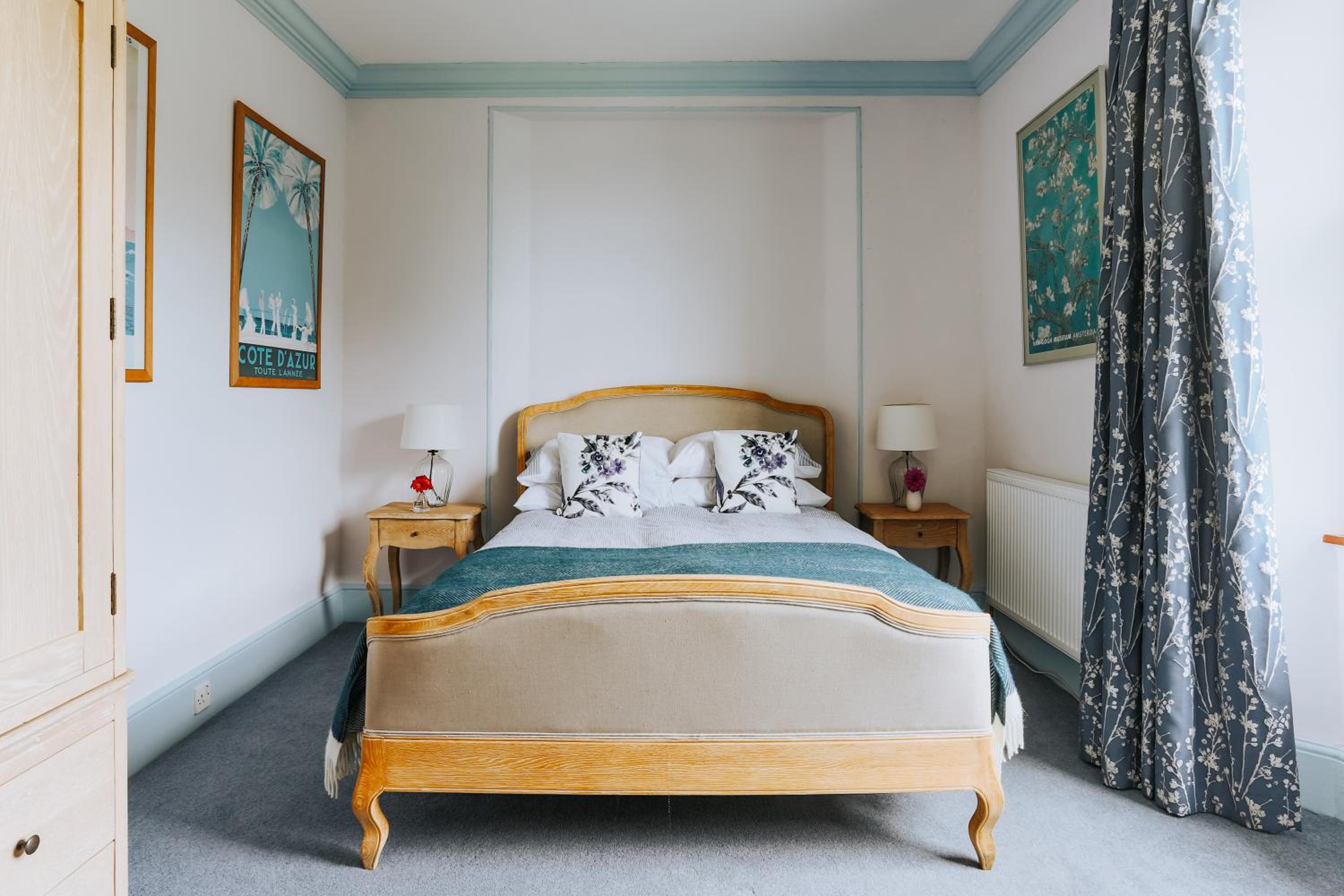 Deluxe King Room photo 1