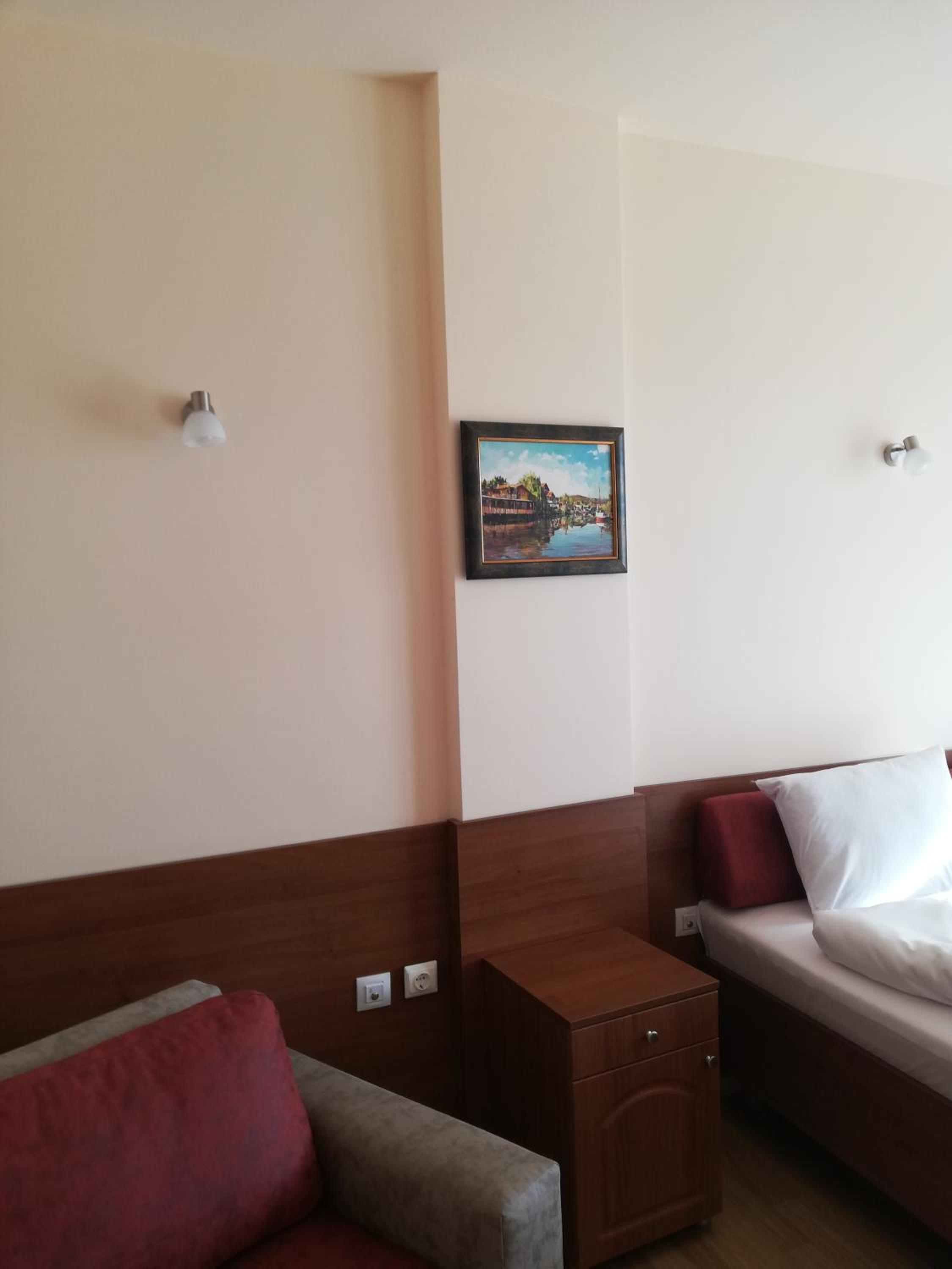 Double or Twin Room with Terrace - Photo 4